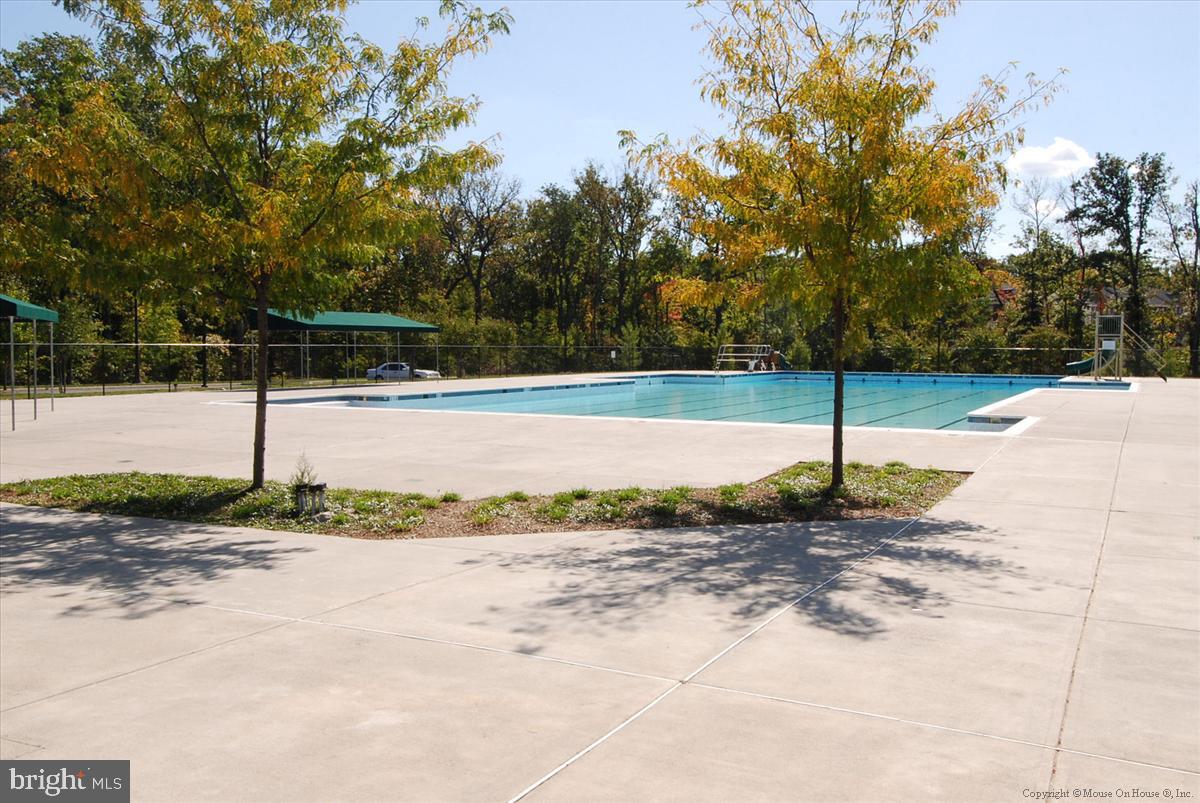 BROADLANDS - Residential