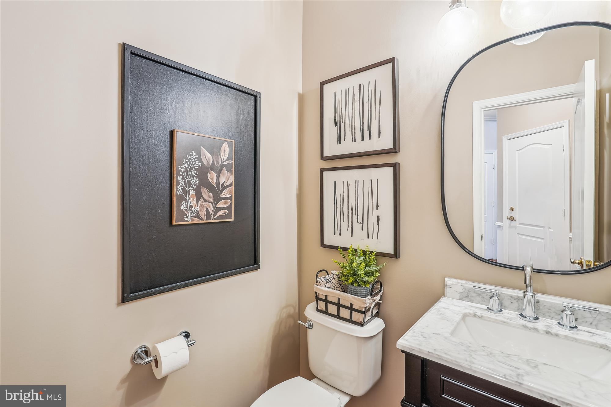 BROADLANDS - Residential