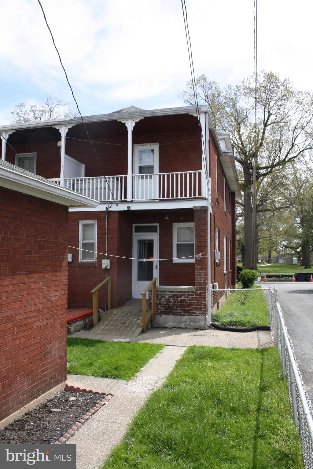 RIVERSIDE - Residential