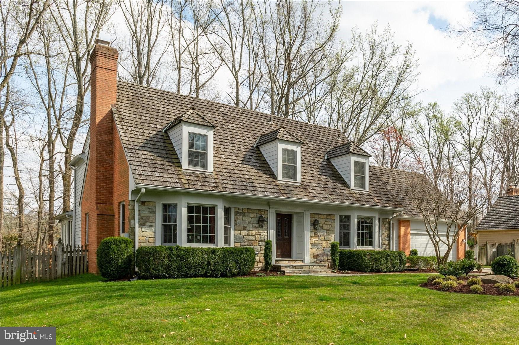 RIVER FALLS - Residential
