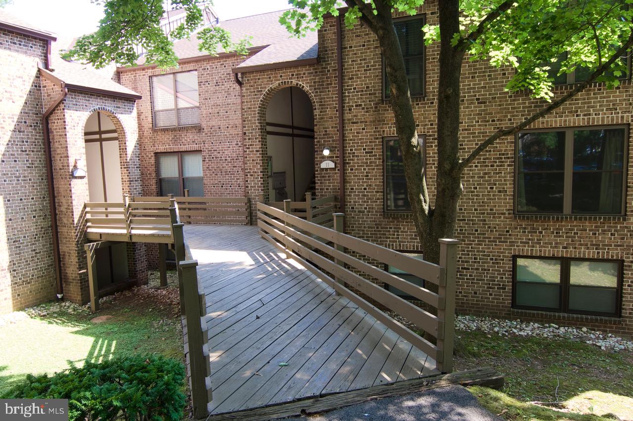 FLYING HILLS - Residential