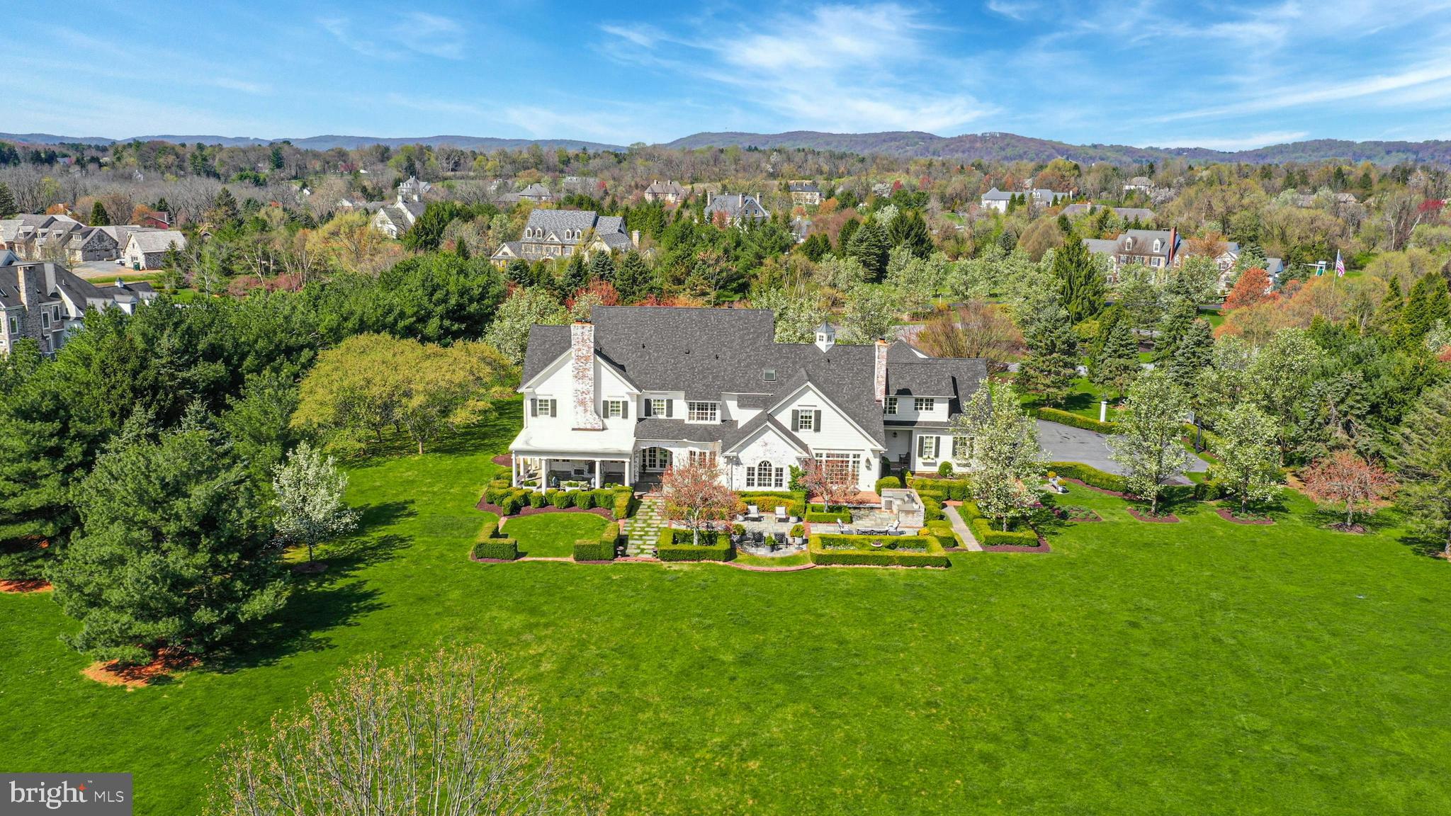 OLD MILL ESTATES - Residential