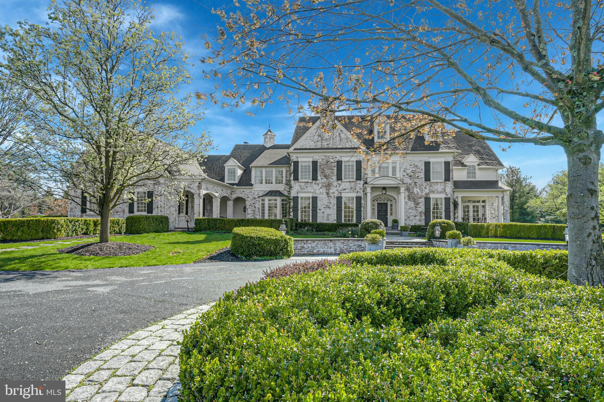 OLD MILL ESTATES - Residential