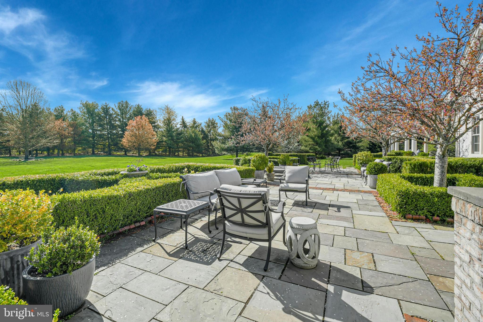 OLD MILL ESTATES - Residential