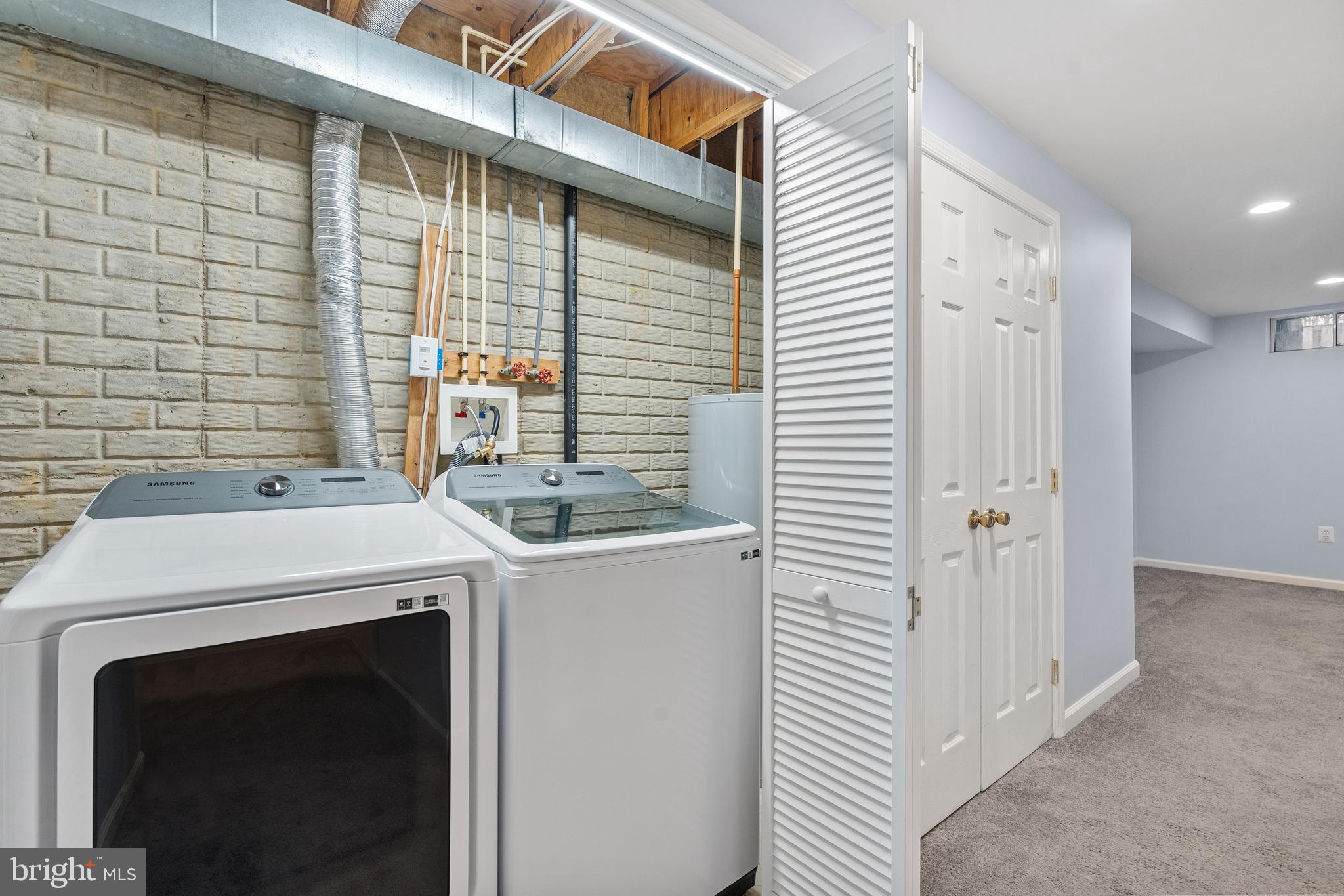WOODSTONE - Residential