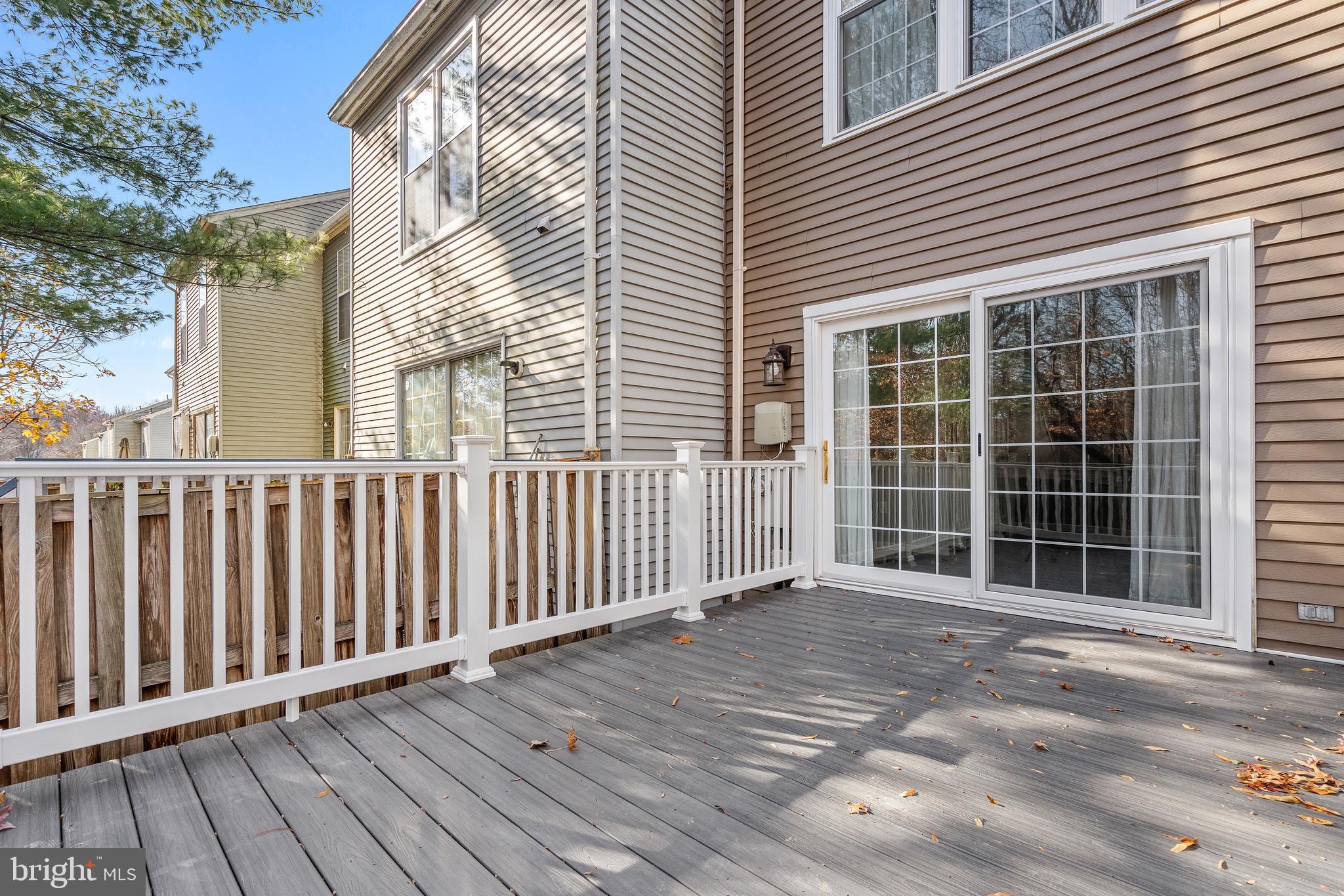 WOODSTONE - Residential