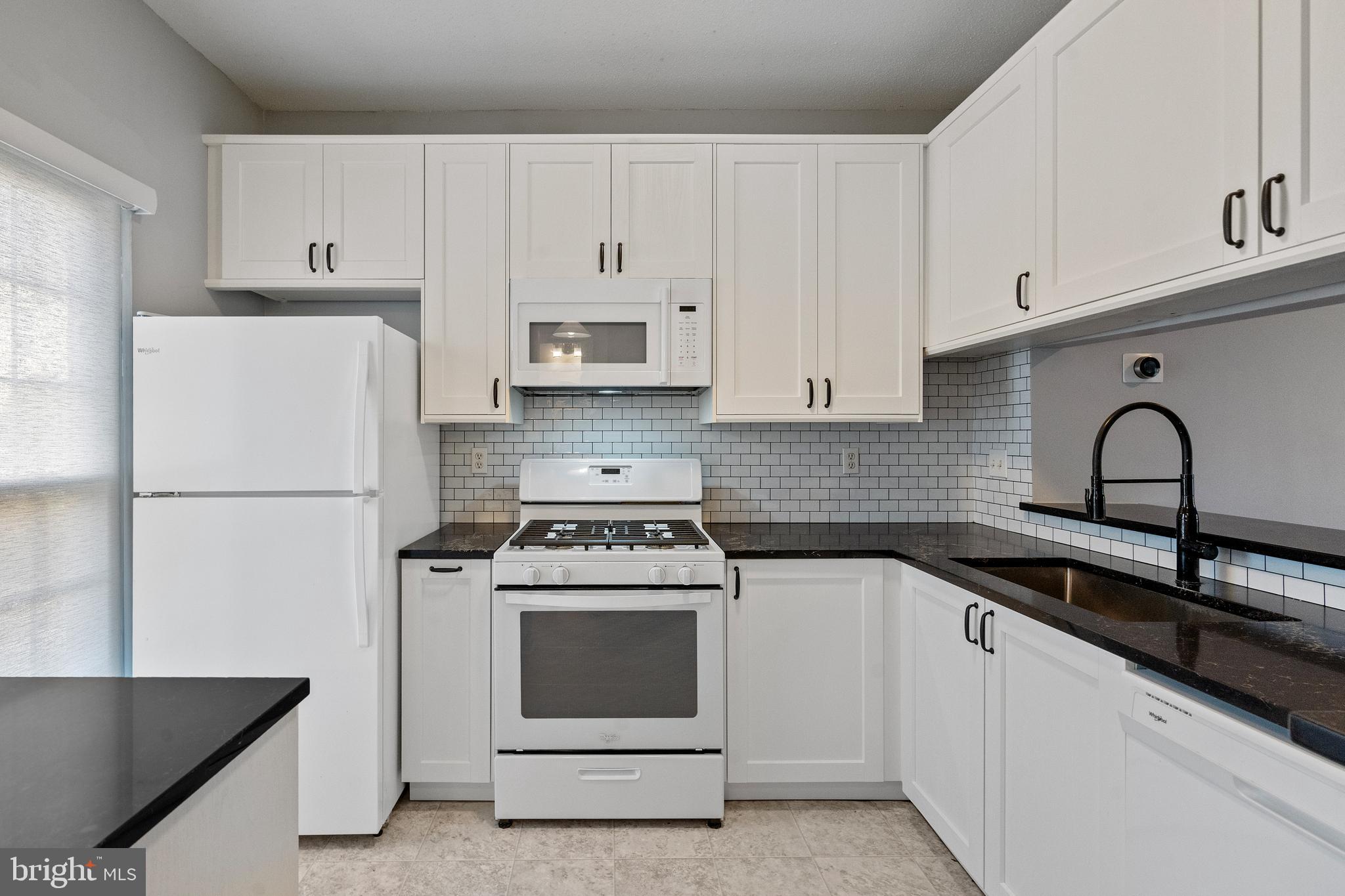 WOODSTONE - Residential