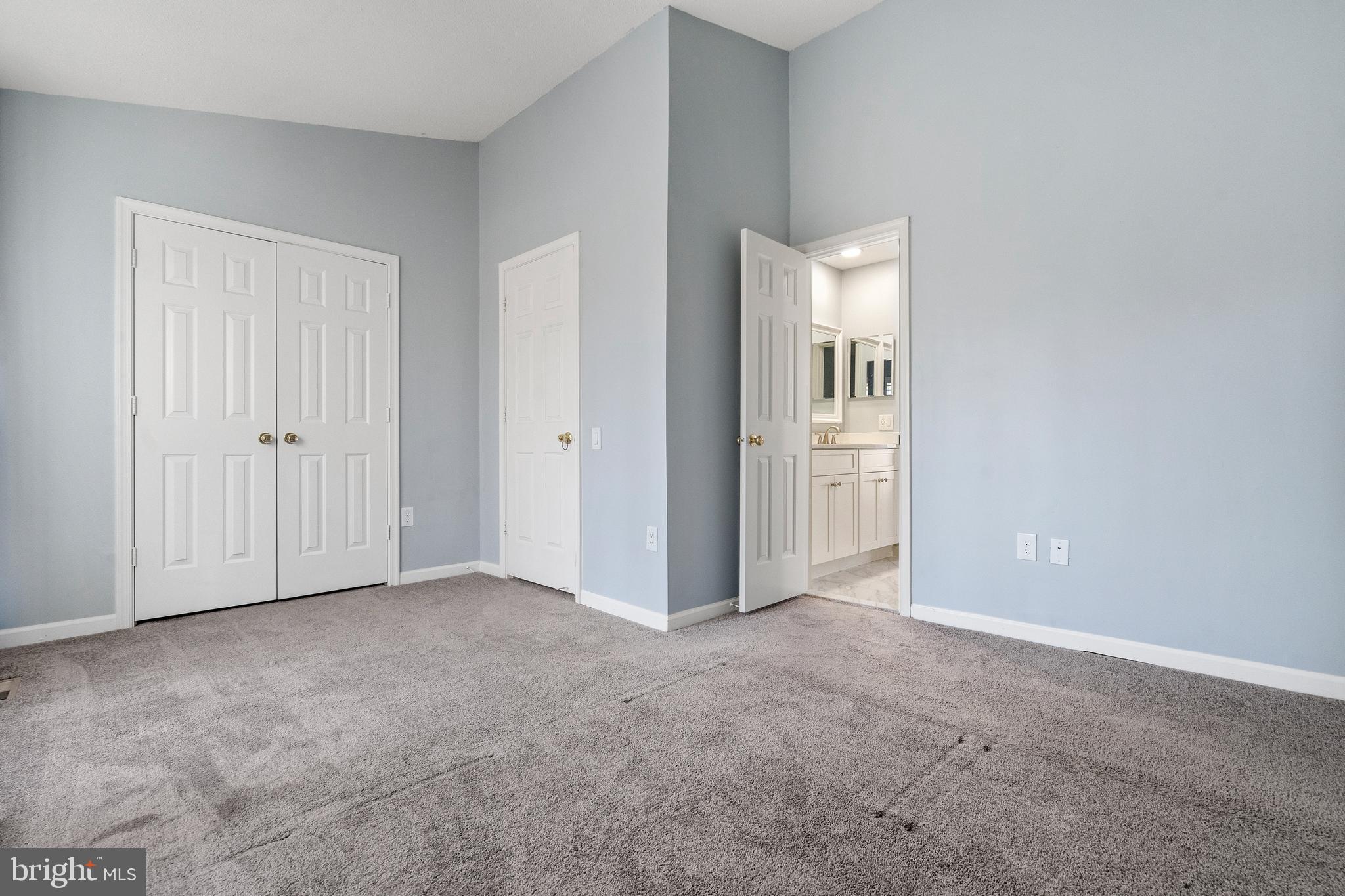 WOODSTONE - Residential