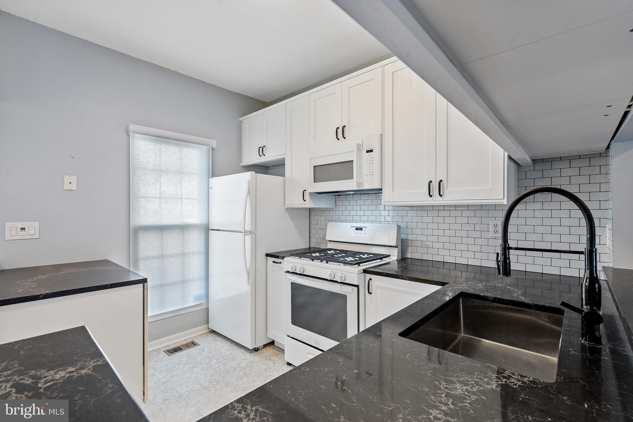 WOODSTONE - Residential