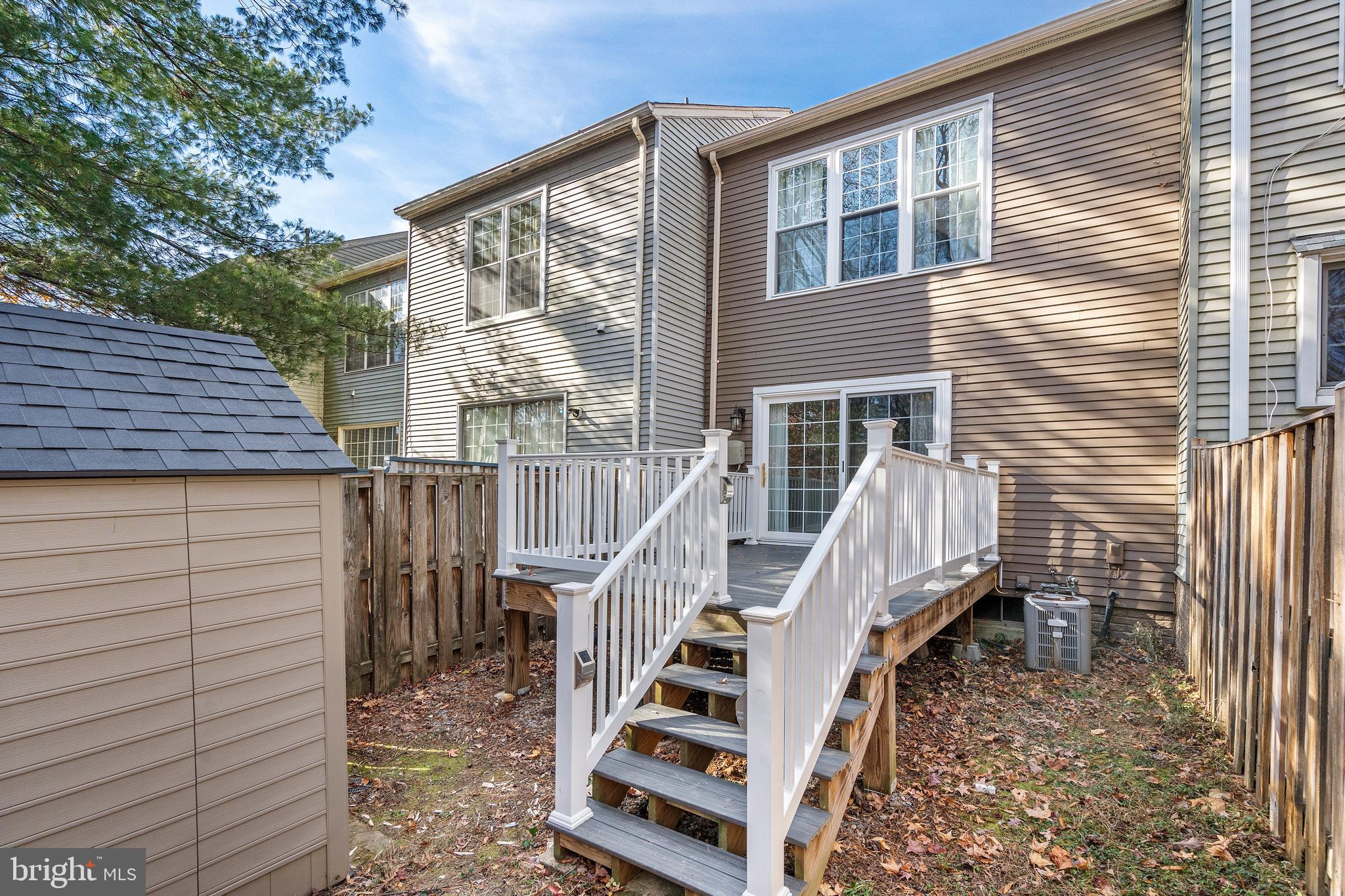 WOODSTONE - Residential