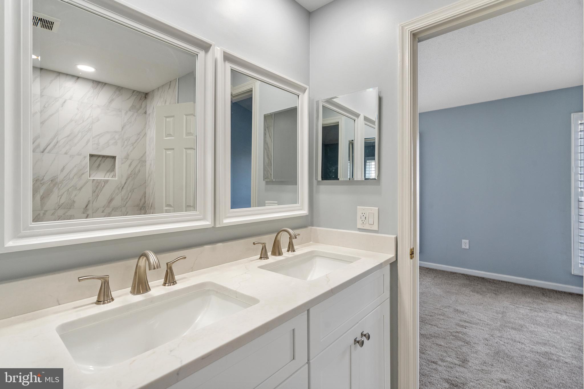 WOODSTONE - Residential