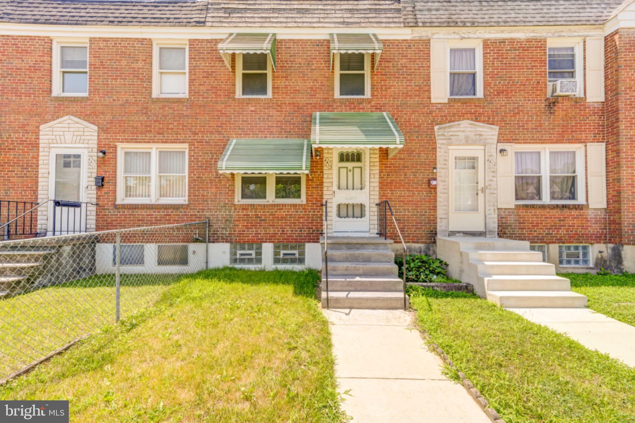 Brick  Townhouse with  2 Large Bedrooms and One possible iBedroom in the basement . complete new flooring and newly painted  Whole house .Central air and Natural gas heating. 
Easy to show. CALL Showing Service for Appointment.