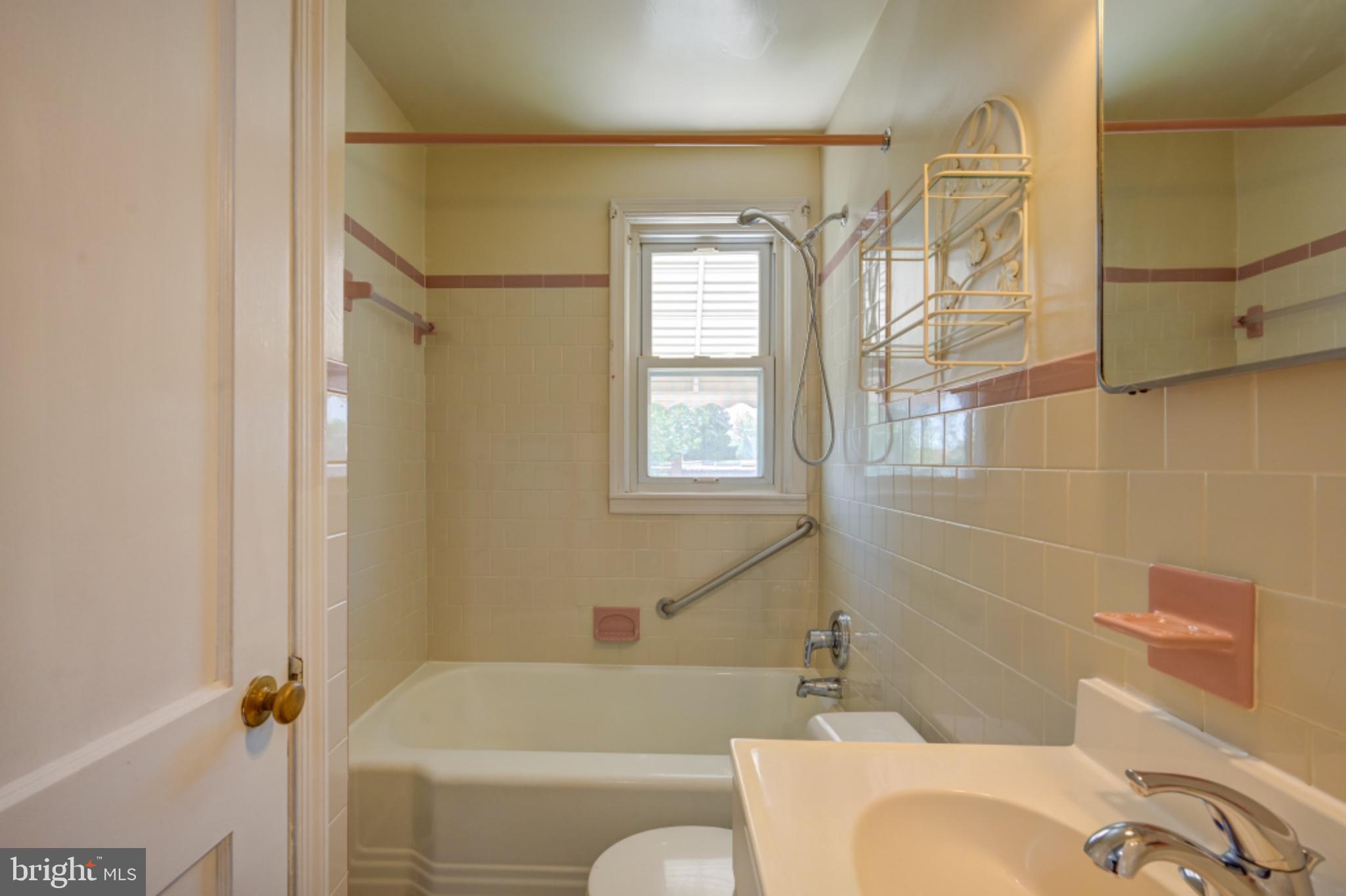 YALE HEIGHTS - Residential