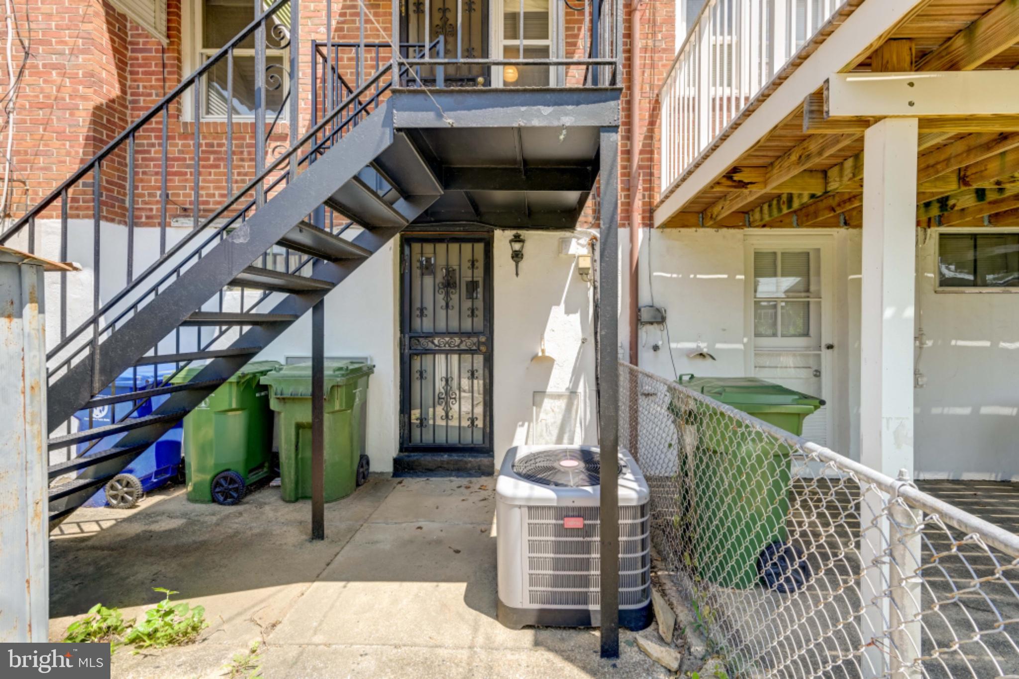 YALE HEIGHTS - Residential