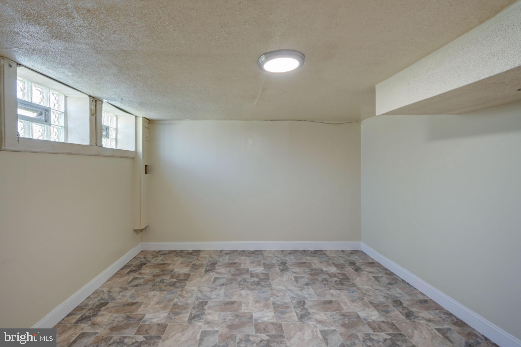 YALE HEIGHTS - Residential