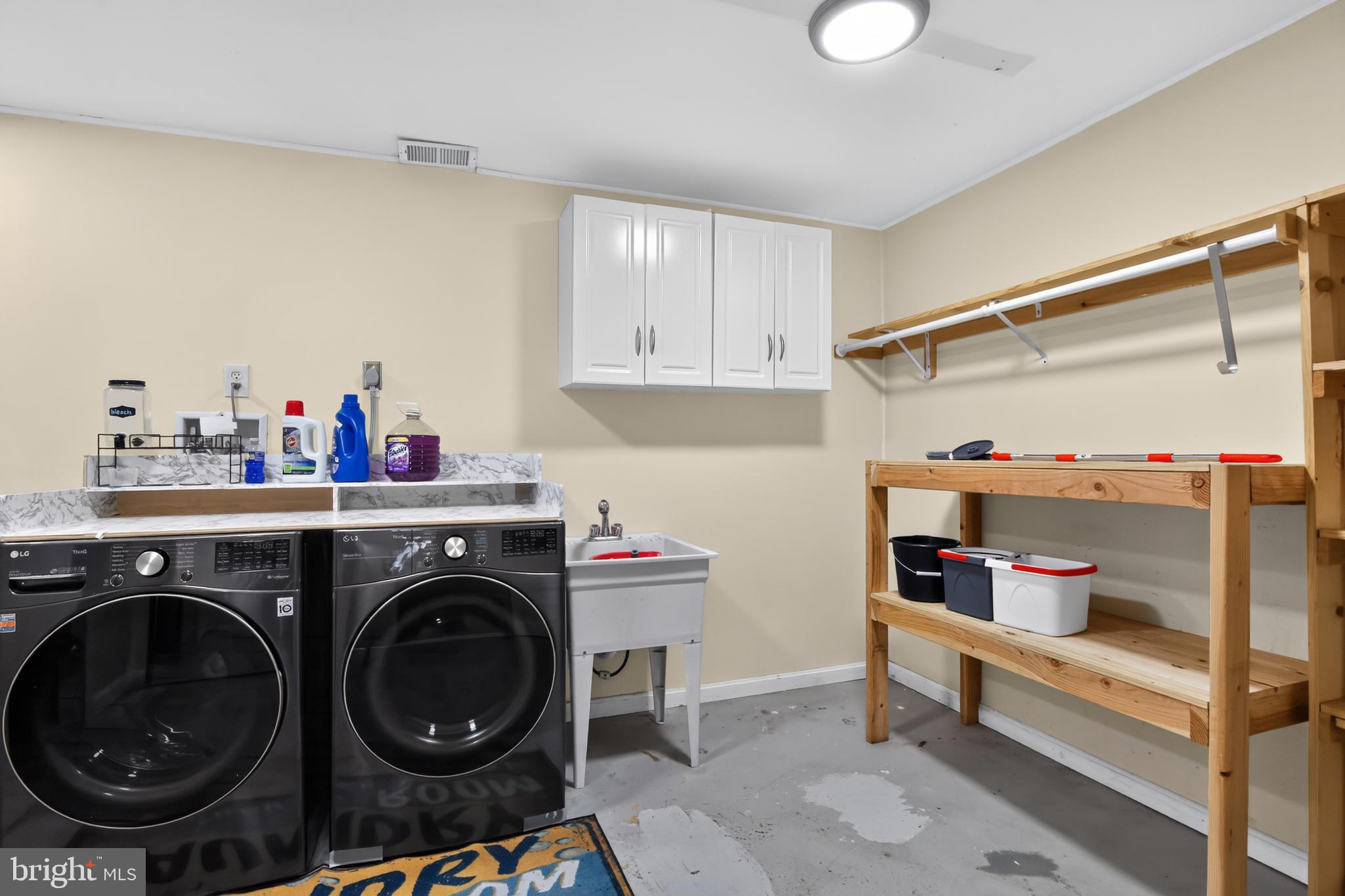 NOB HILL - Residential