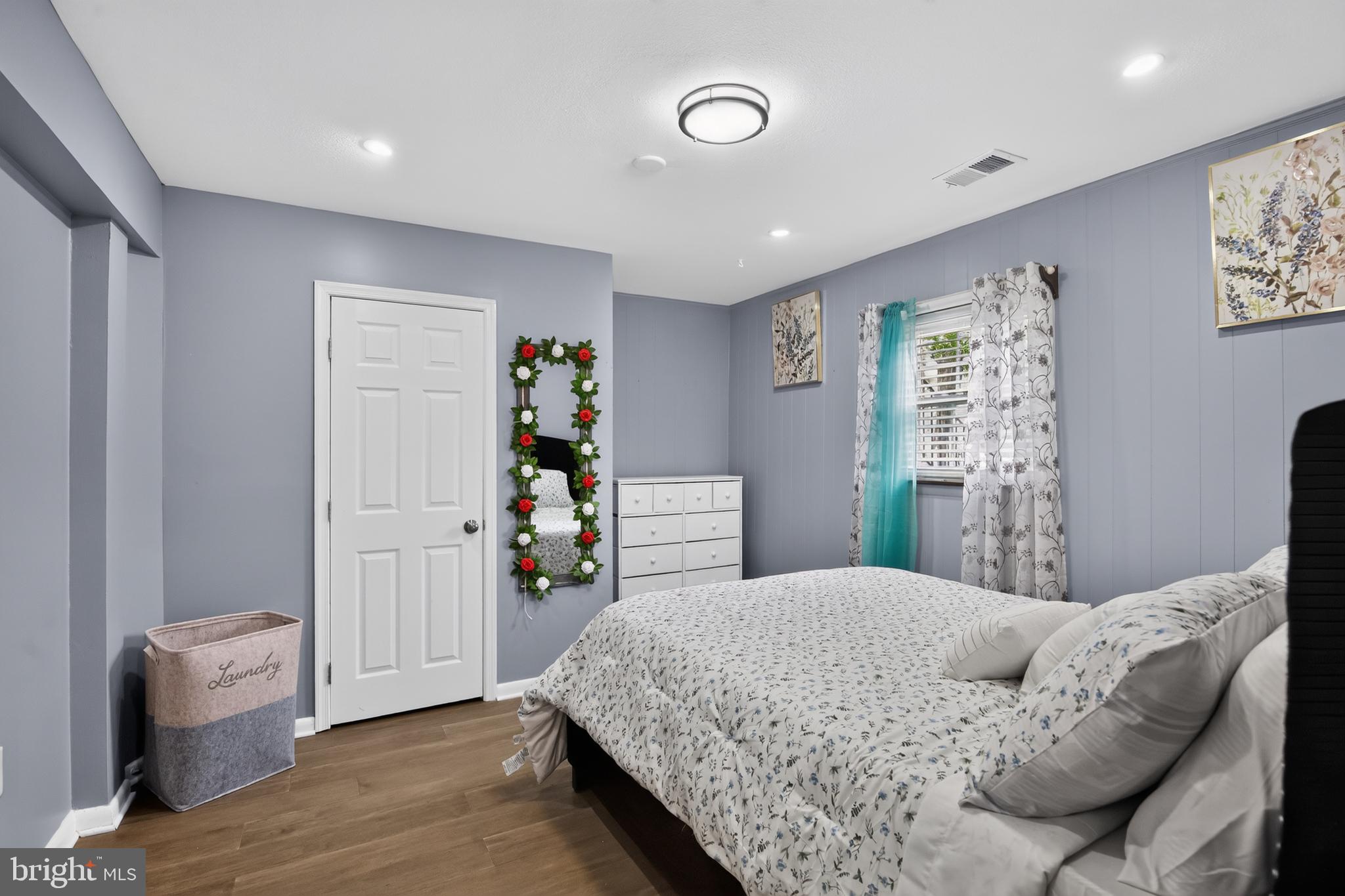 NOB HILL - Residential