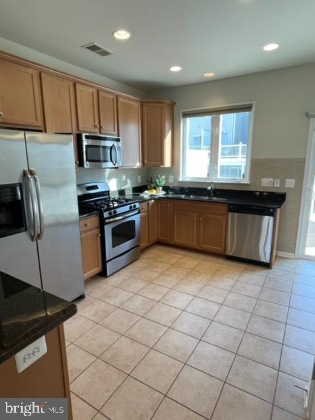 BRAMBLETON - Residential Lease