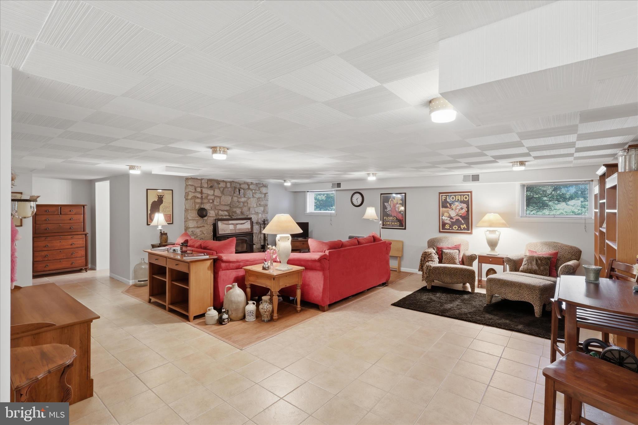 GROVE HILL - Residential