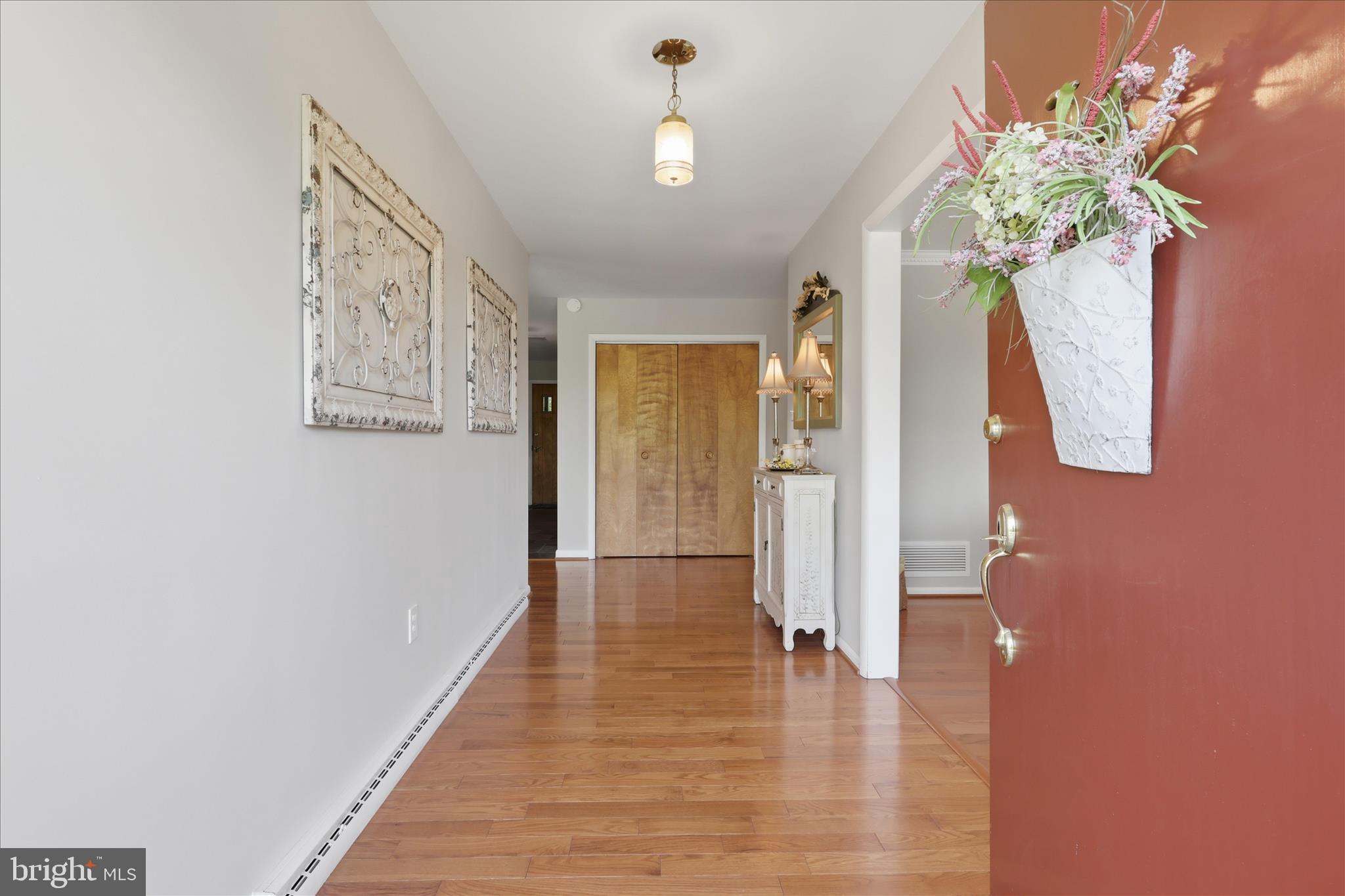 GROVE HILL - Residential