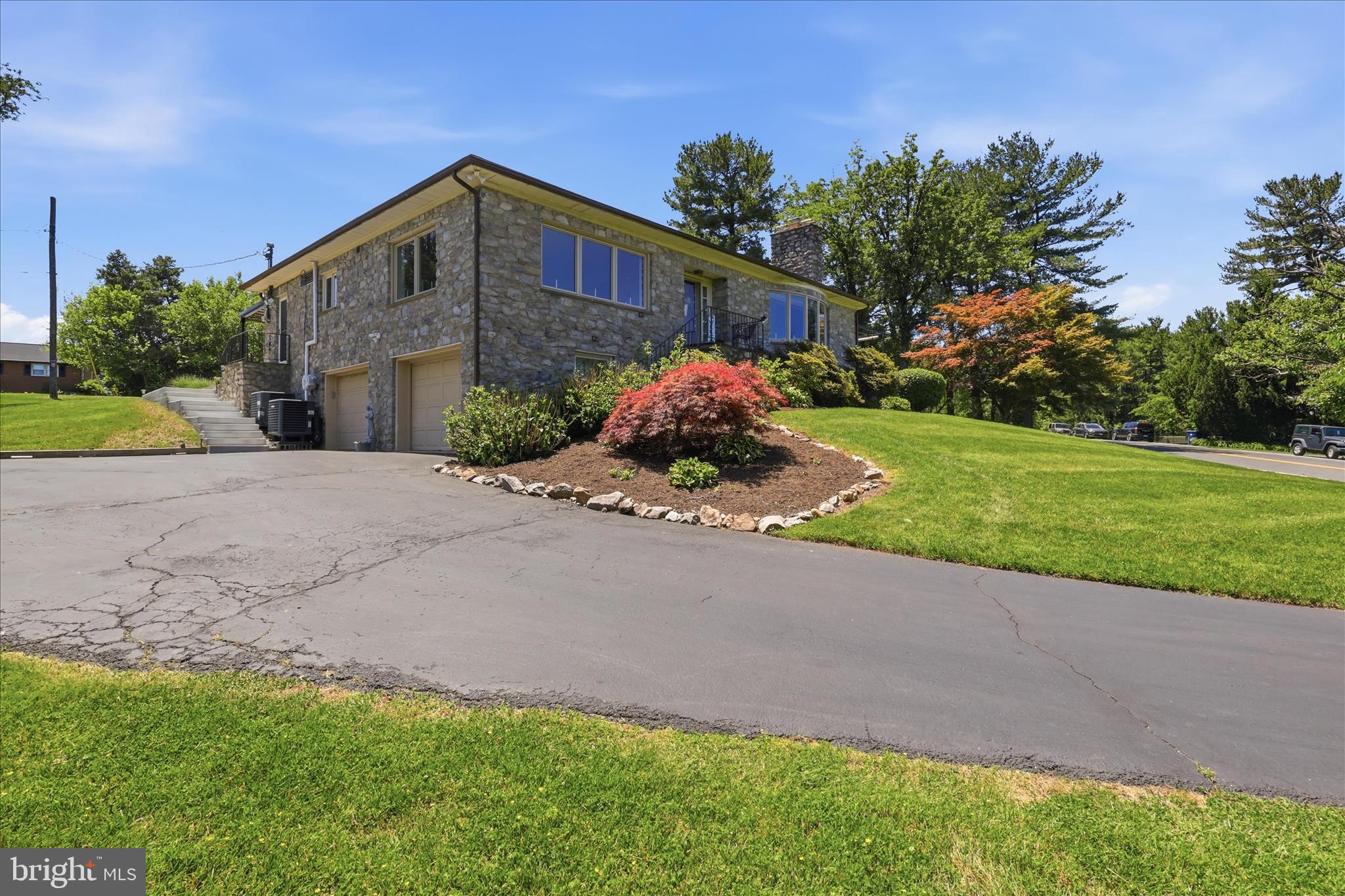 GROVE HILL - Residential