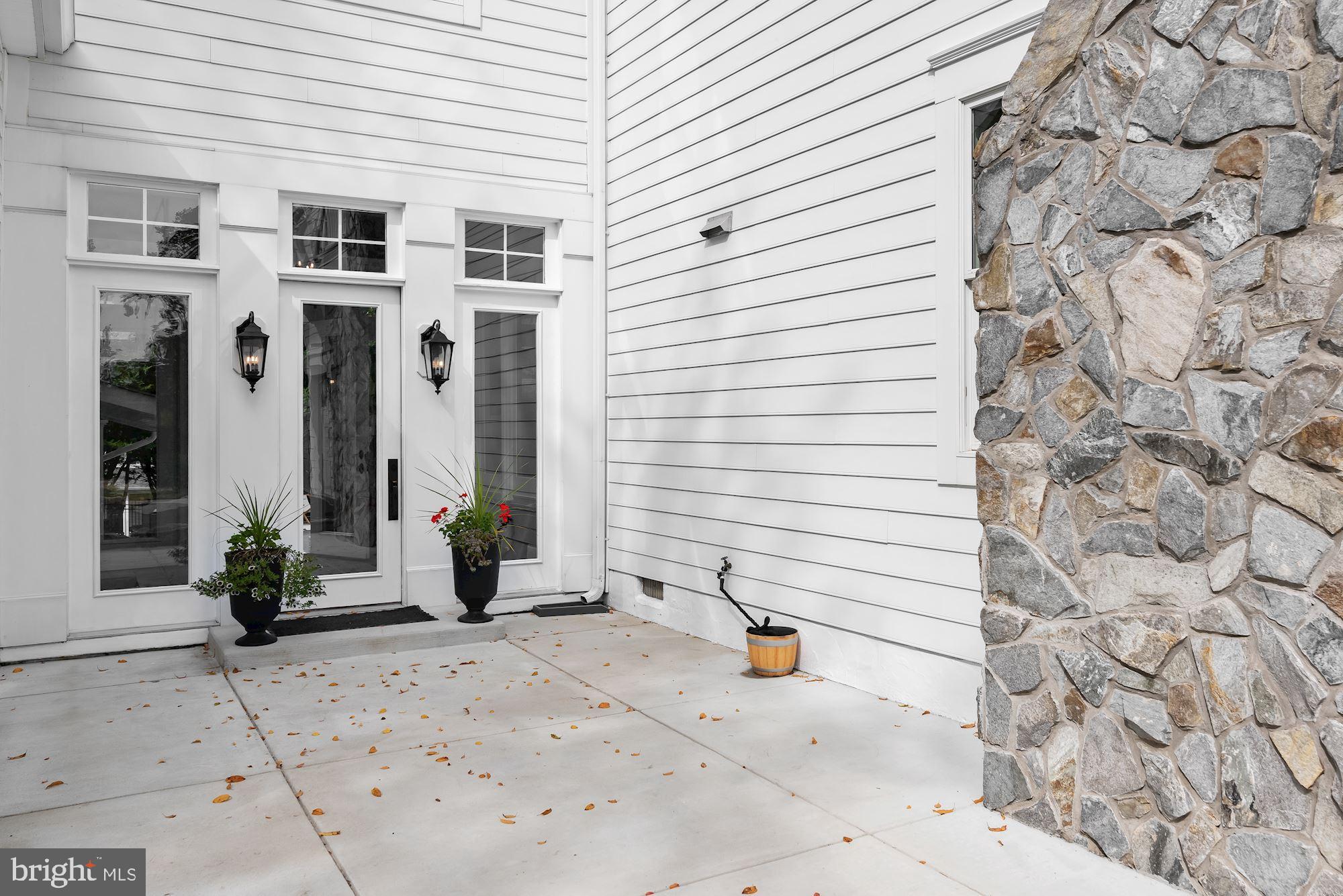 WAVERLY GLEN - Residential