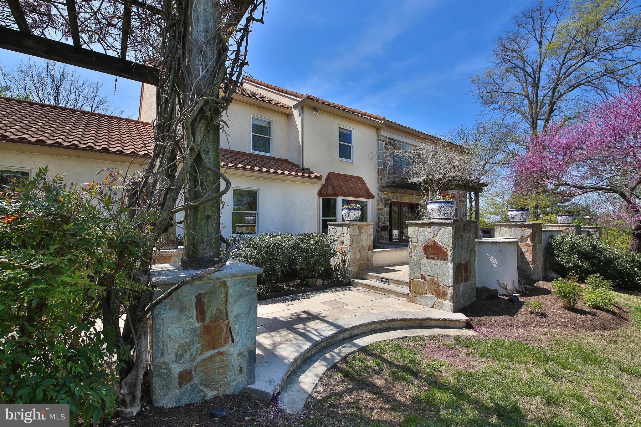 MIQUON - Residential