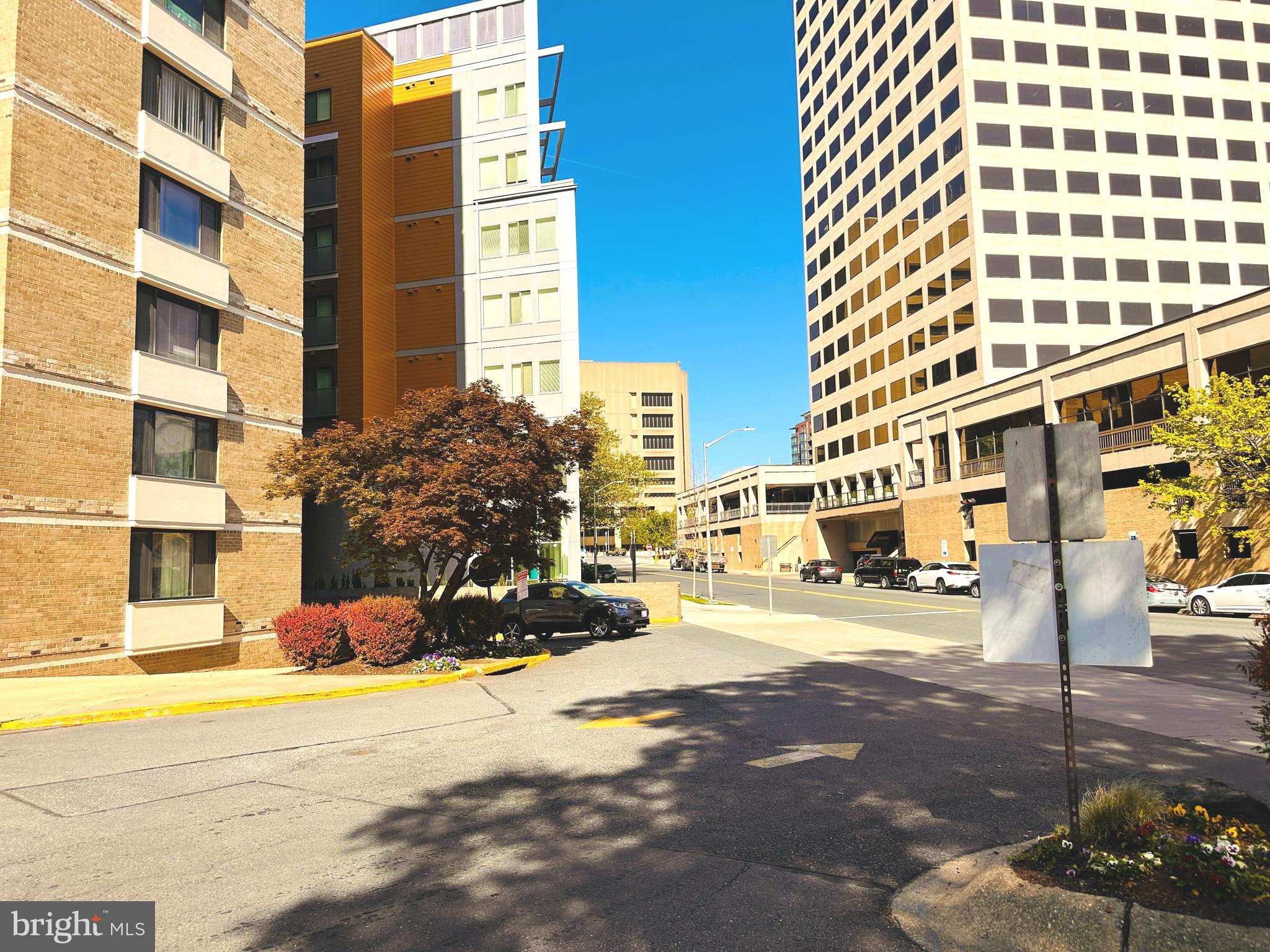 AMERICANA CENTRE - Residential Lease