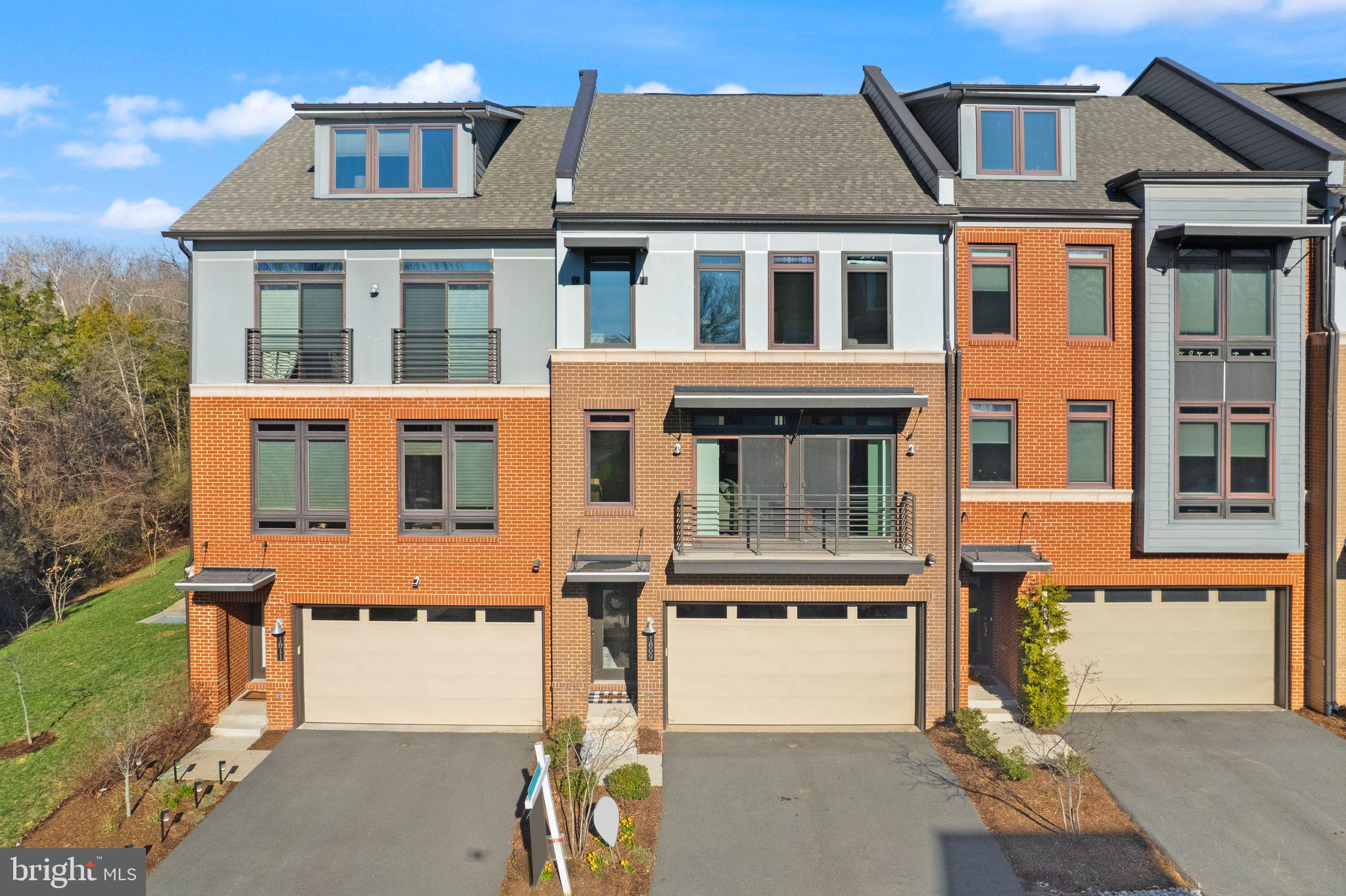 VILLAGE AT LEESBURG - Residential