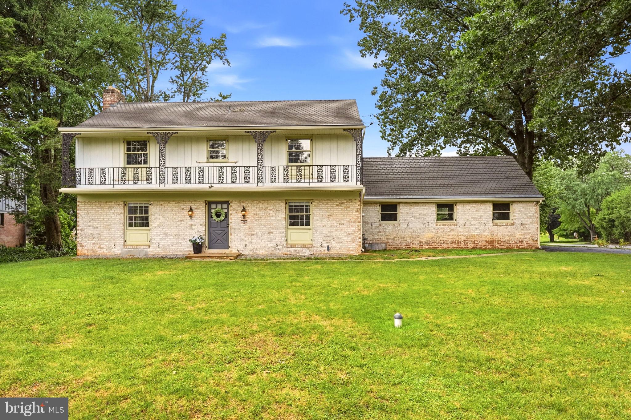 COUNTRY CLUB ESTATES - Residential