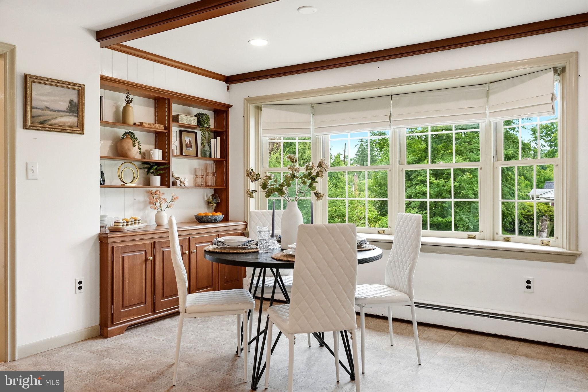 COUNTRY CLUB ESTATES - Residential