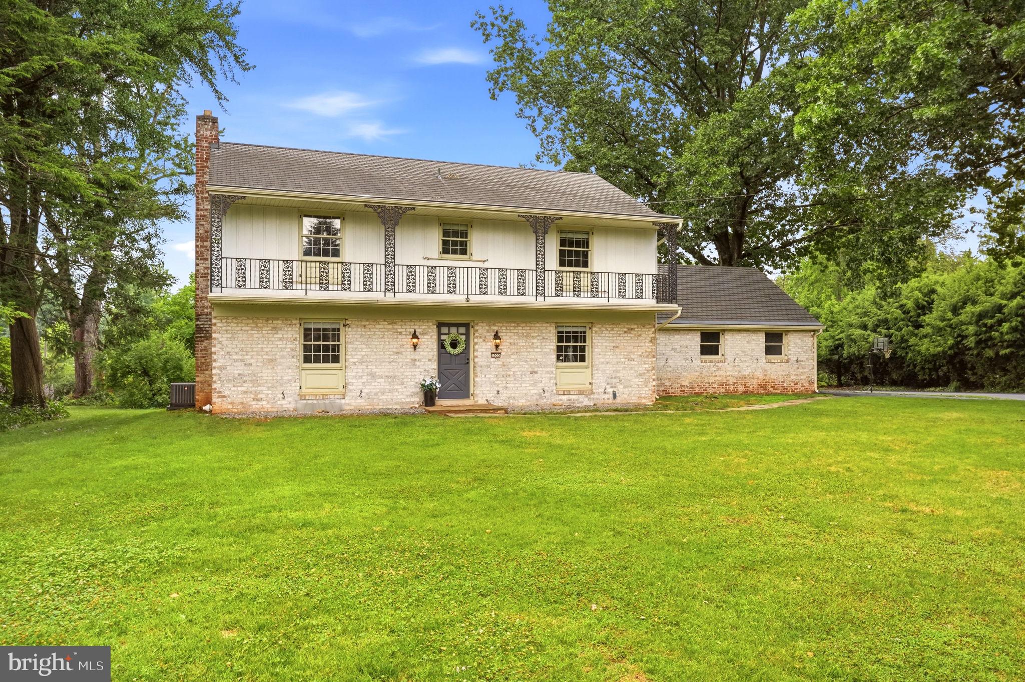 COUNTRY CLUB ESTATES - Residential
