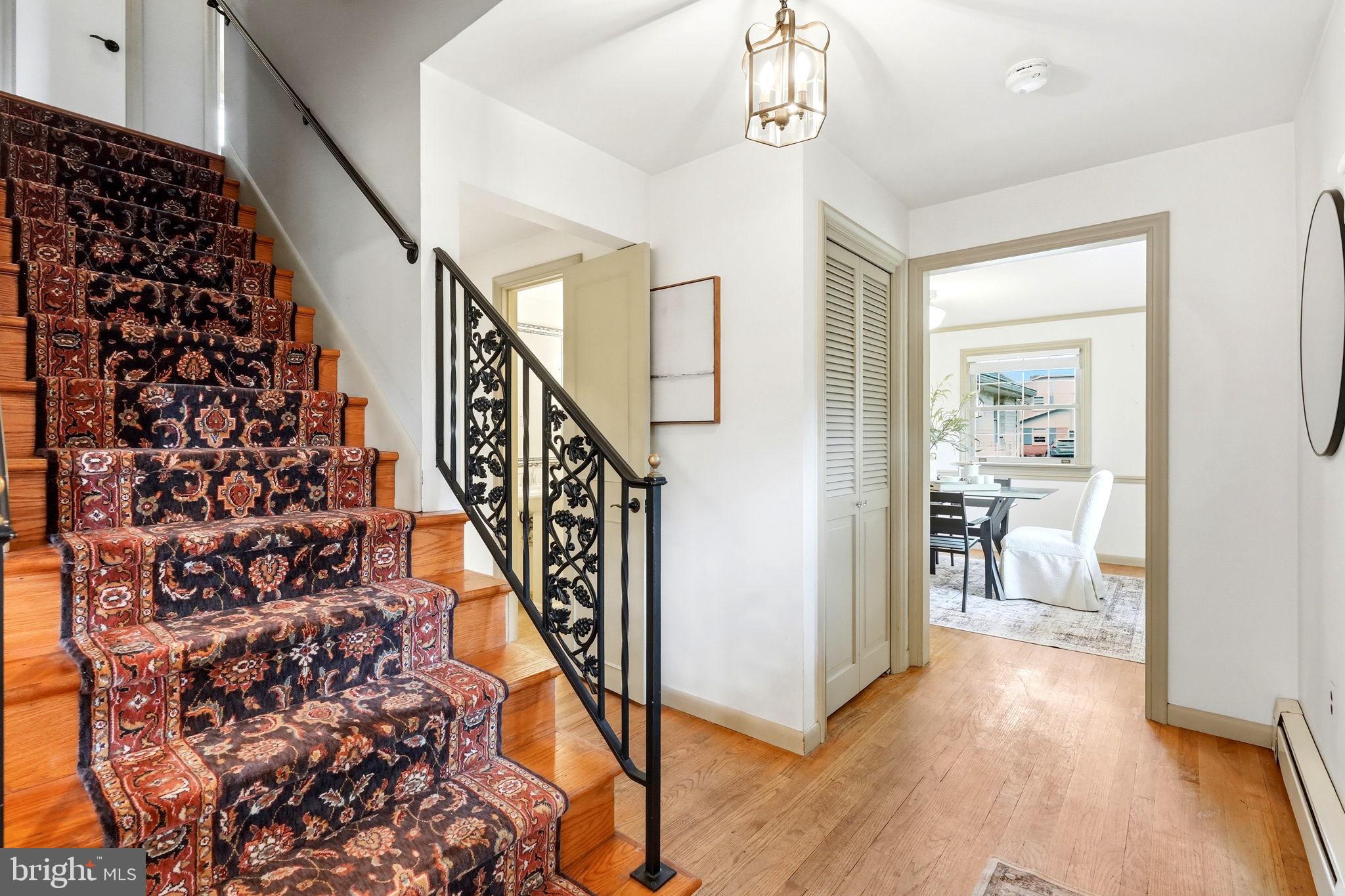 COUNTRY CLUB ESTATES - Residential