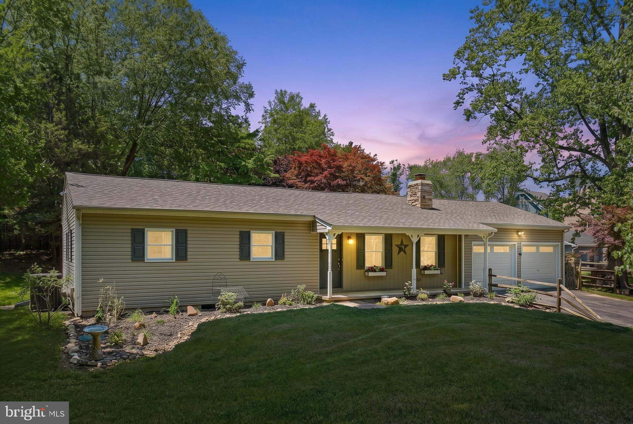 ROLLING HILLS - Residential