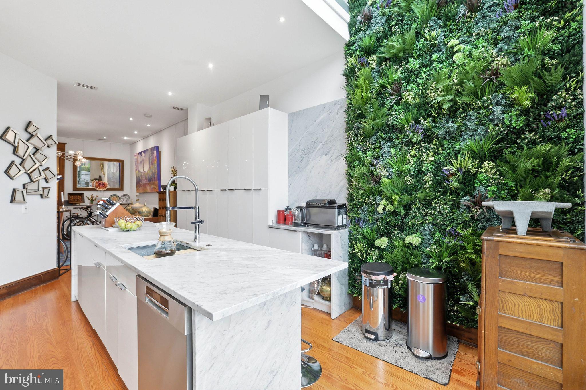 BLOOMINGDALE - Residential