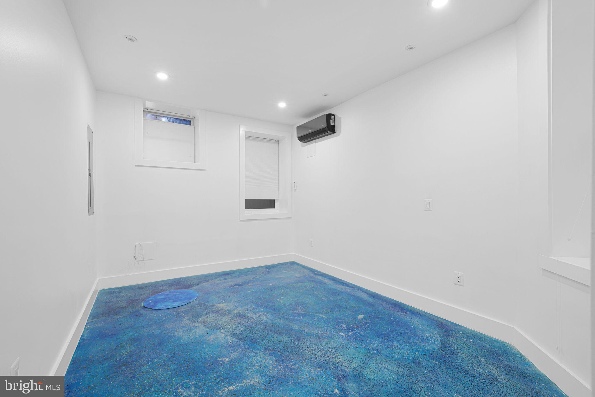 BLOOMINGDALE - Residential
