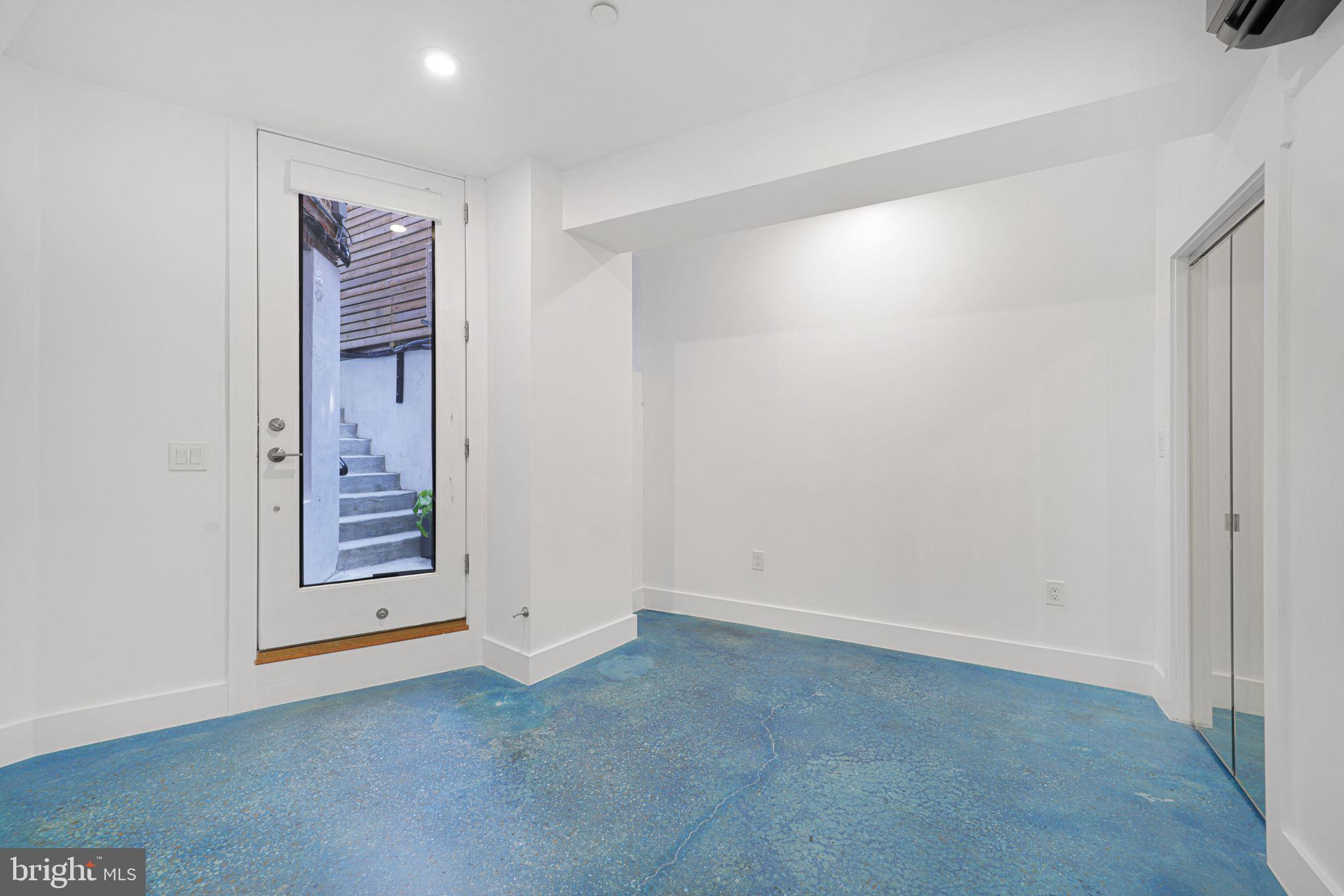 BLOOMINGDALE - Residential