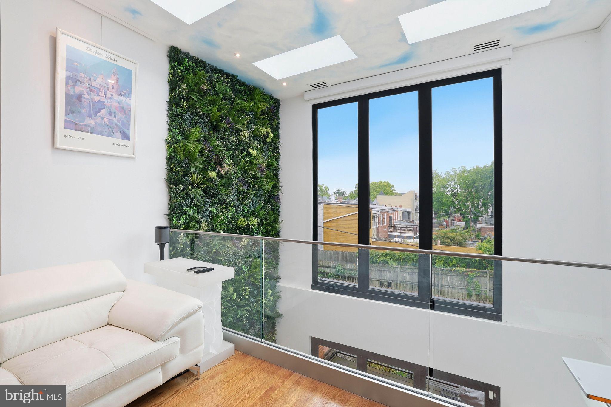 BLOOMINGDALE - Residential