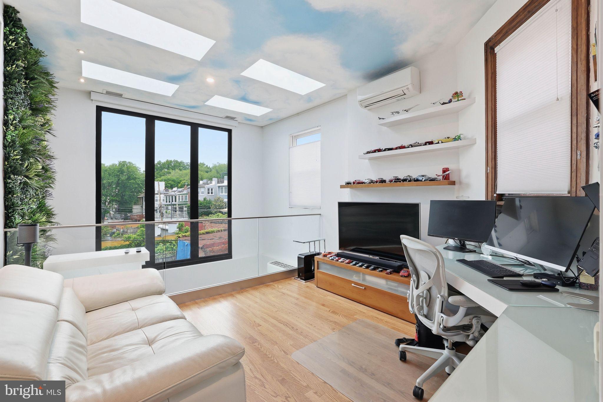 BLOOMINGDALE - Residential