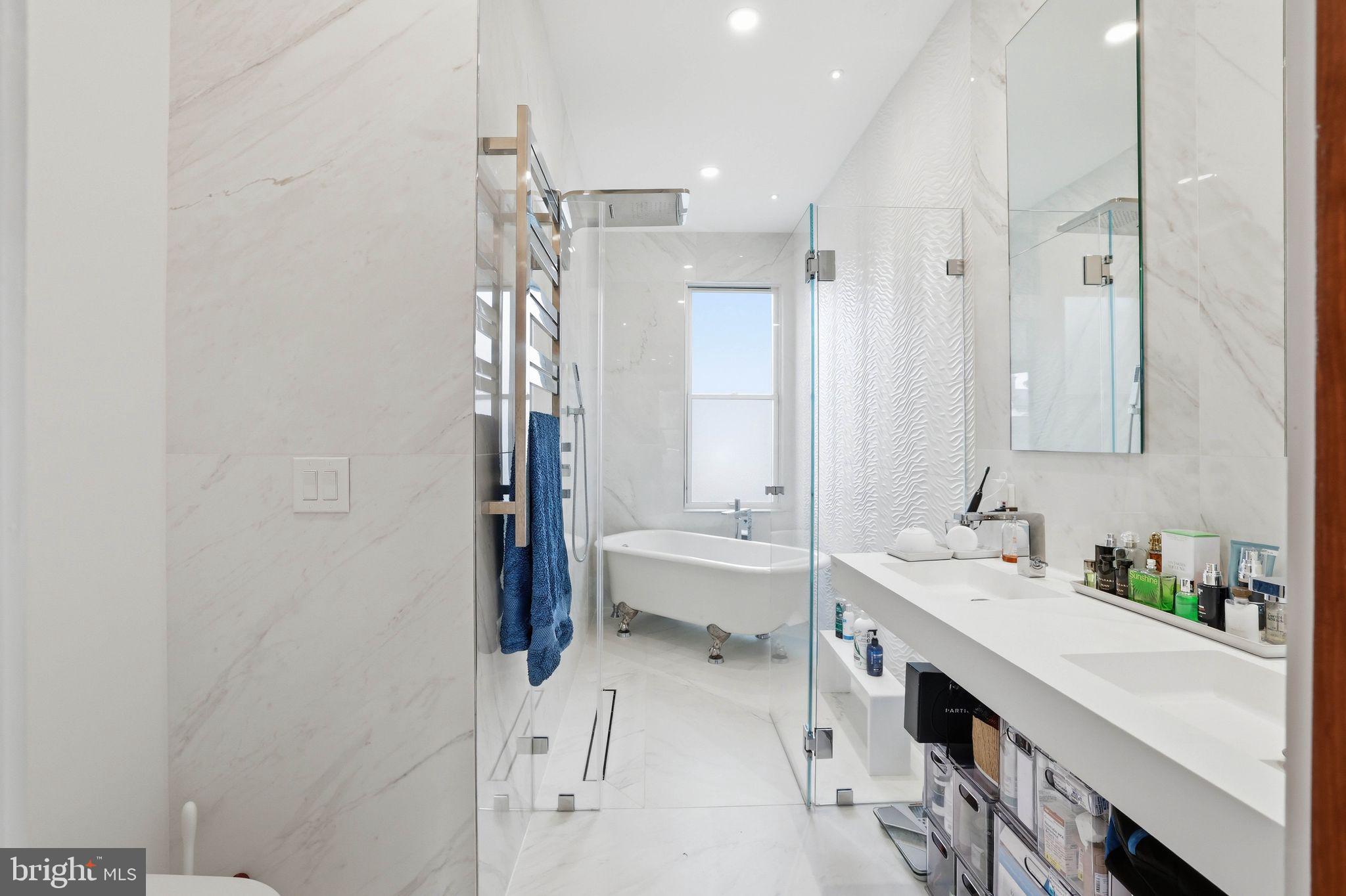 BLOOMINGDALE - Residential