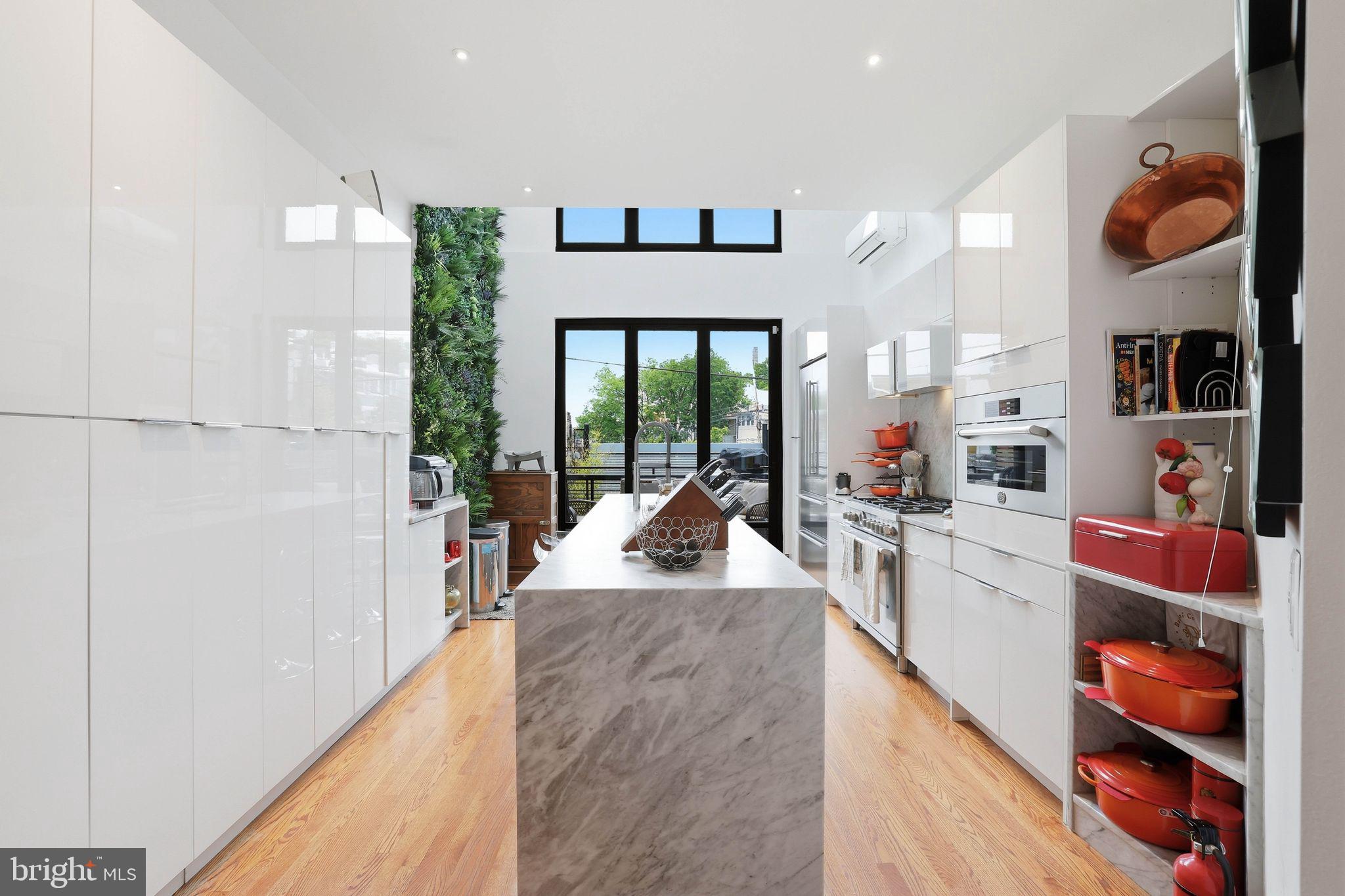 BLOOMINGDALE - Residential