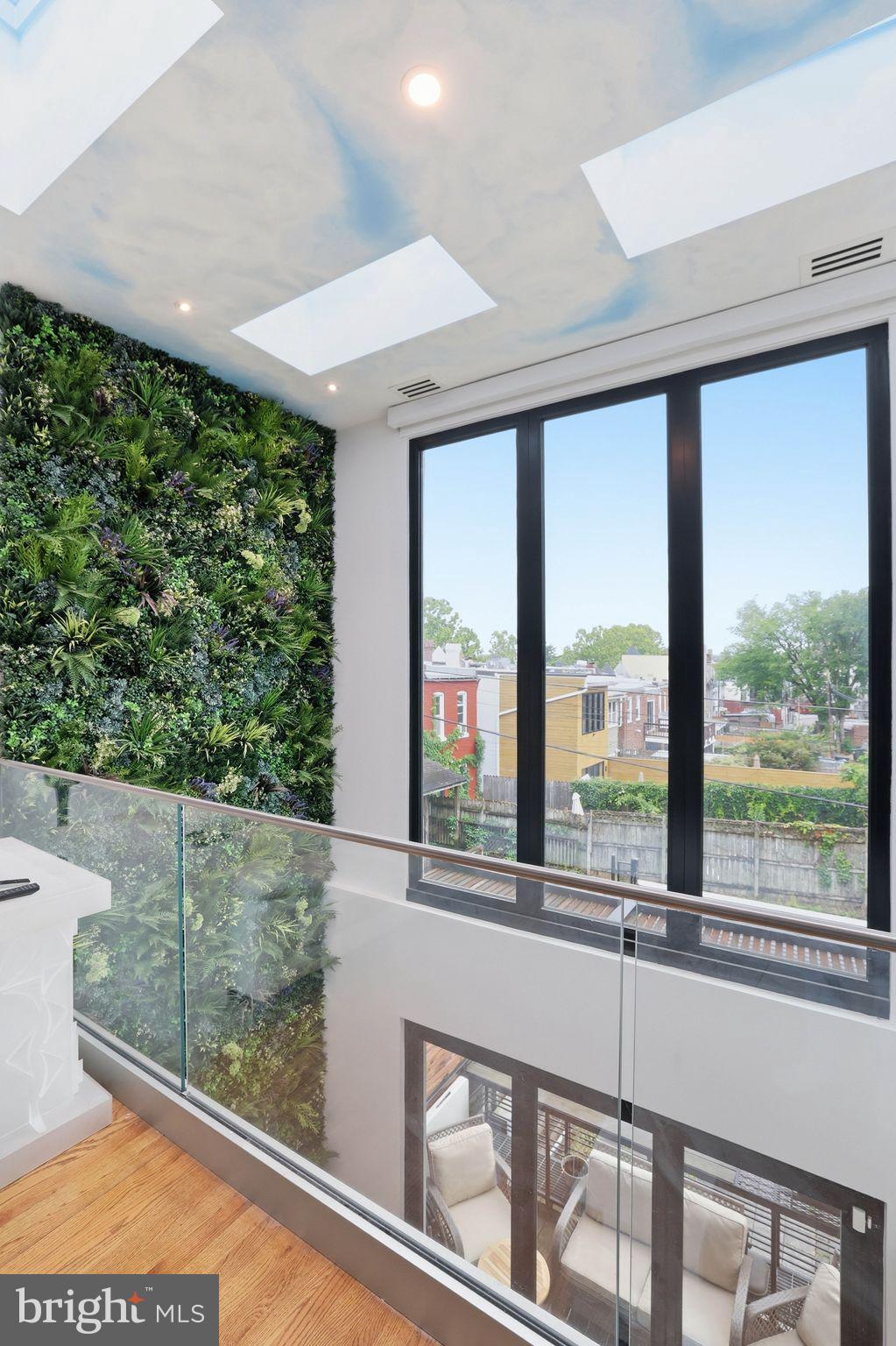 BLOOMINGDALE - Residential