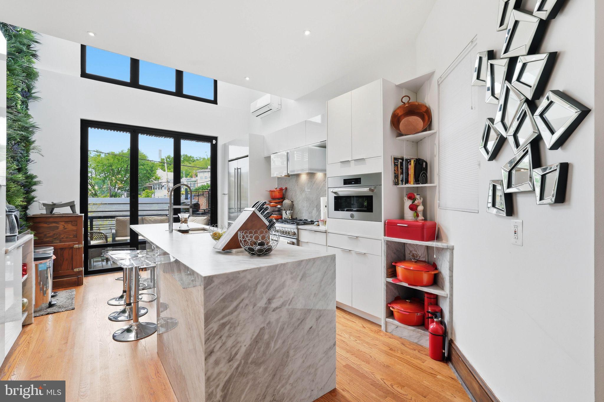 BLOOMINGDALE - Residential