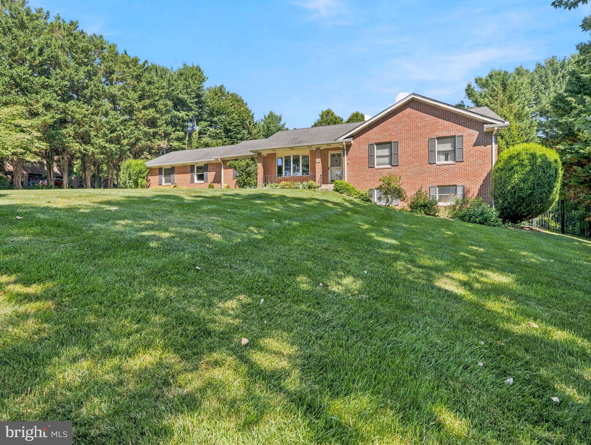 HILLSIDE ESTATES - Residential