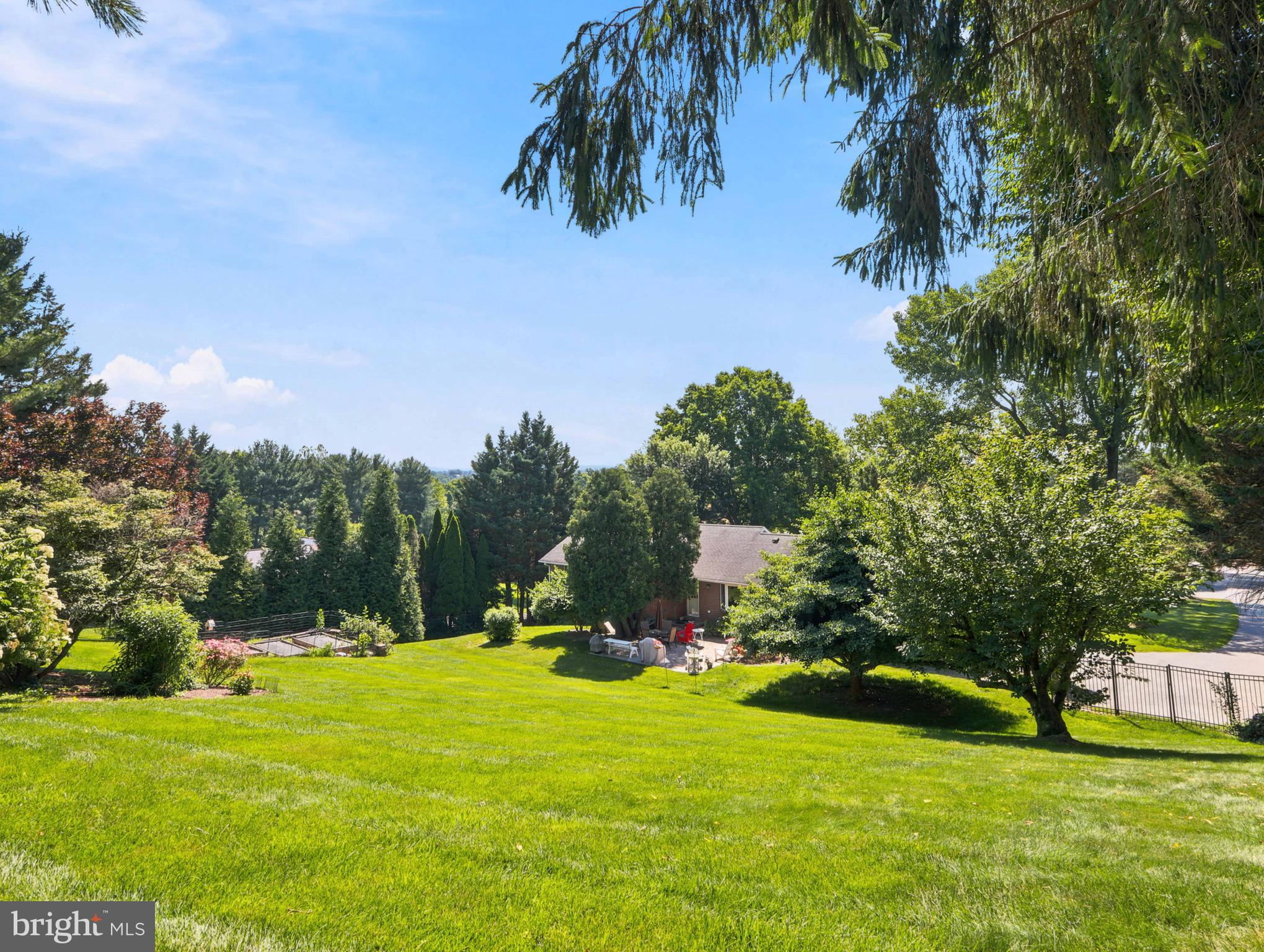 HILLSIDE ESTATES - Residential