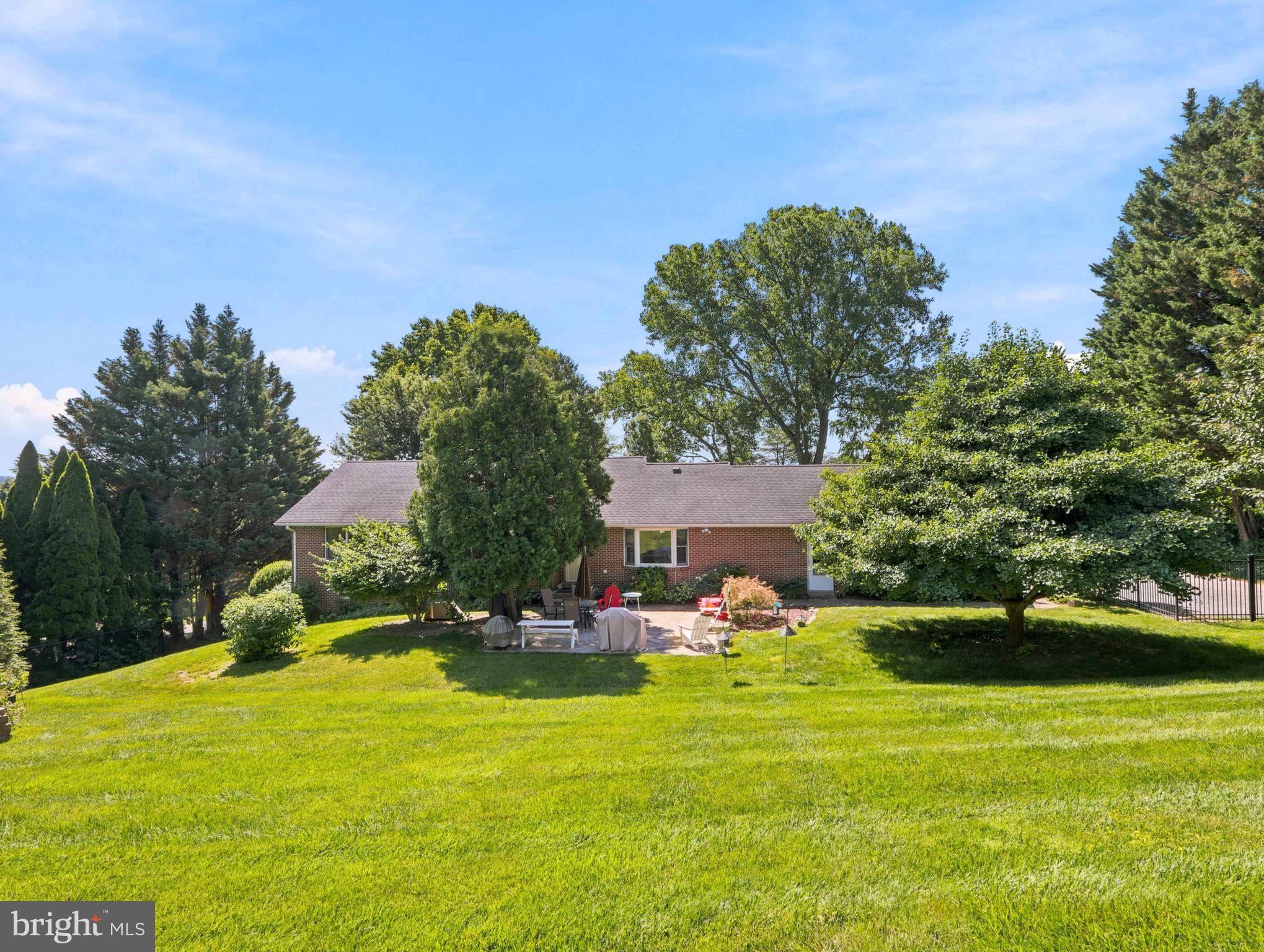 HILLSIDE ESTATES - Residential