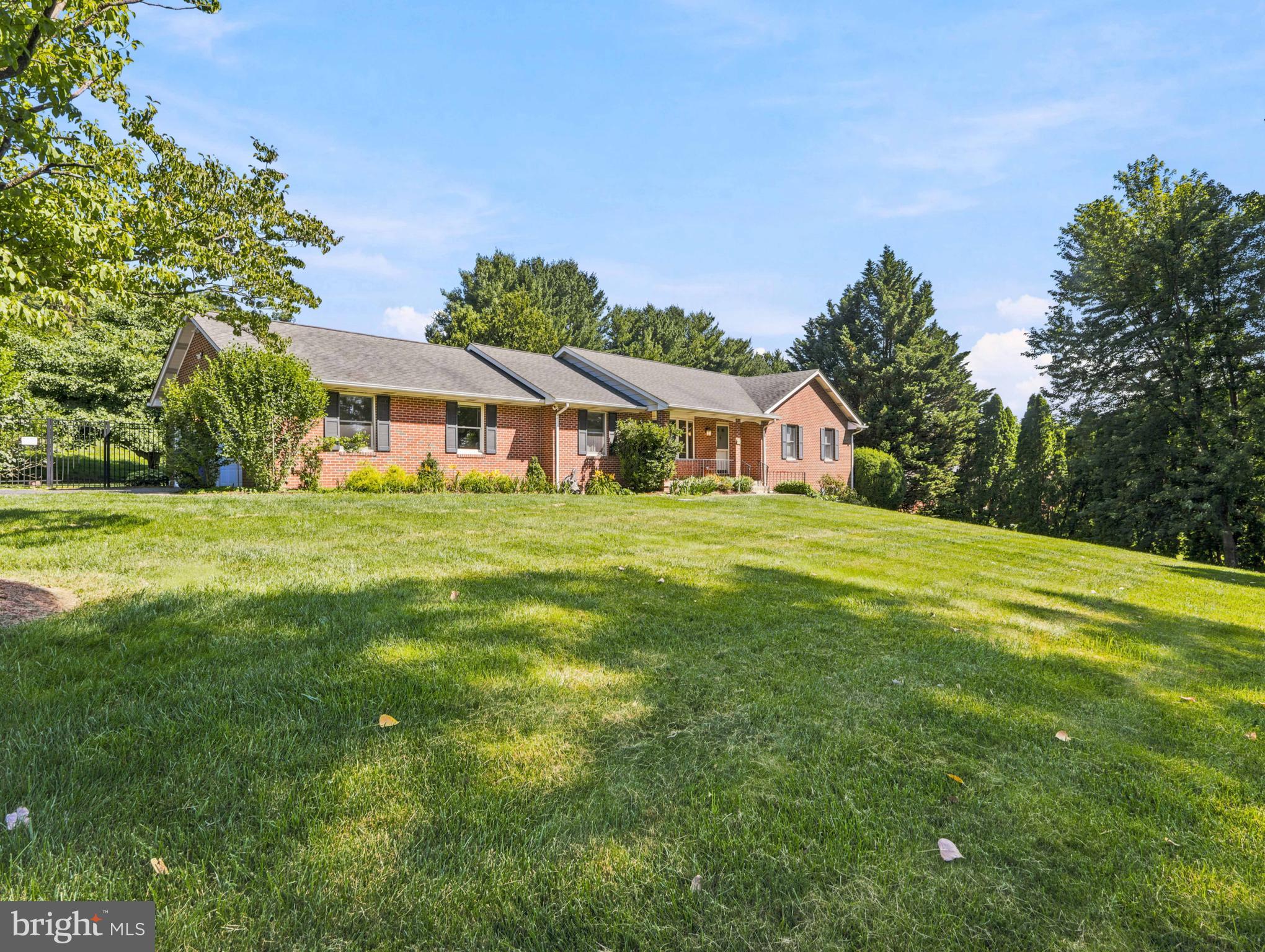 HILLSIDE ESTATES - Residential
