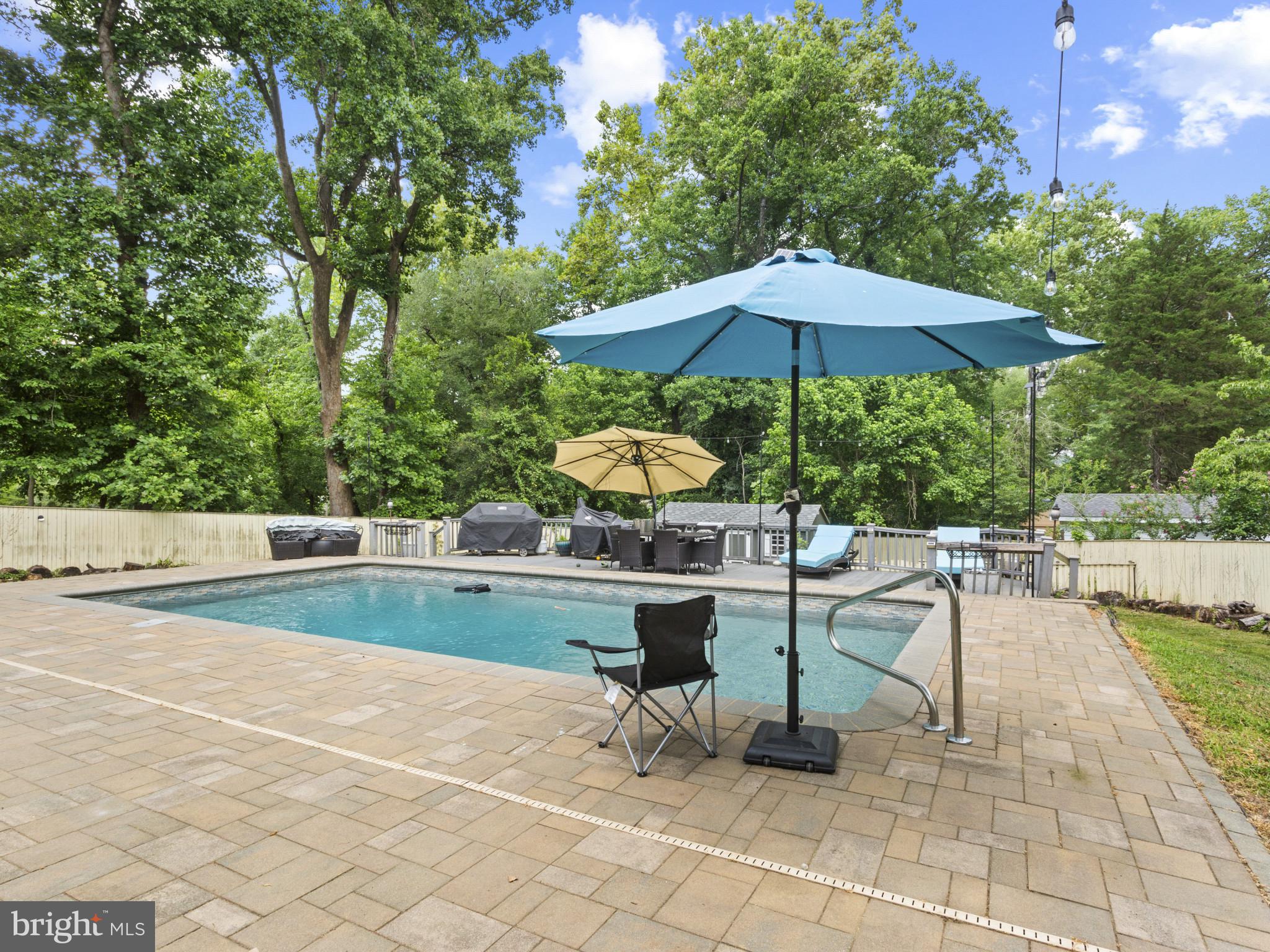 CALVERT MANOR - Residential