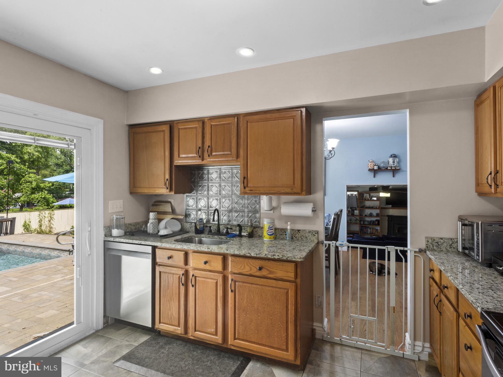CALVERT MANOR - Residential