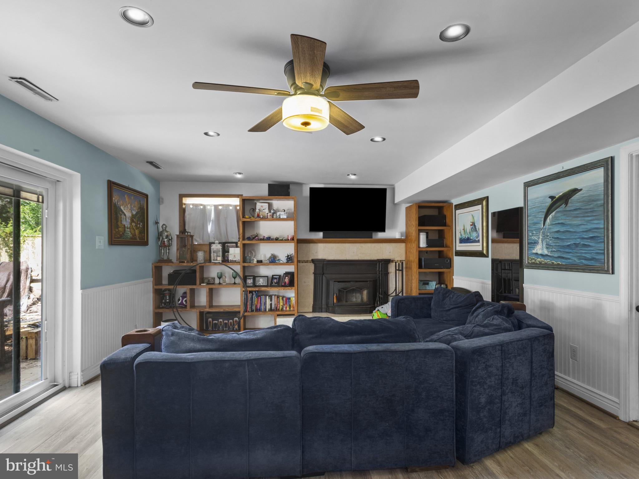 CALVERT MANOR - Residential